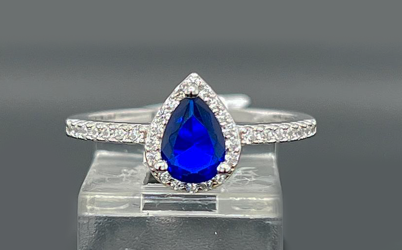 Silver Ladie Ring