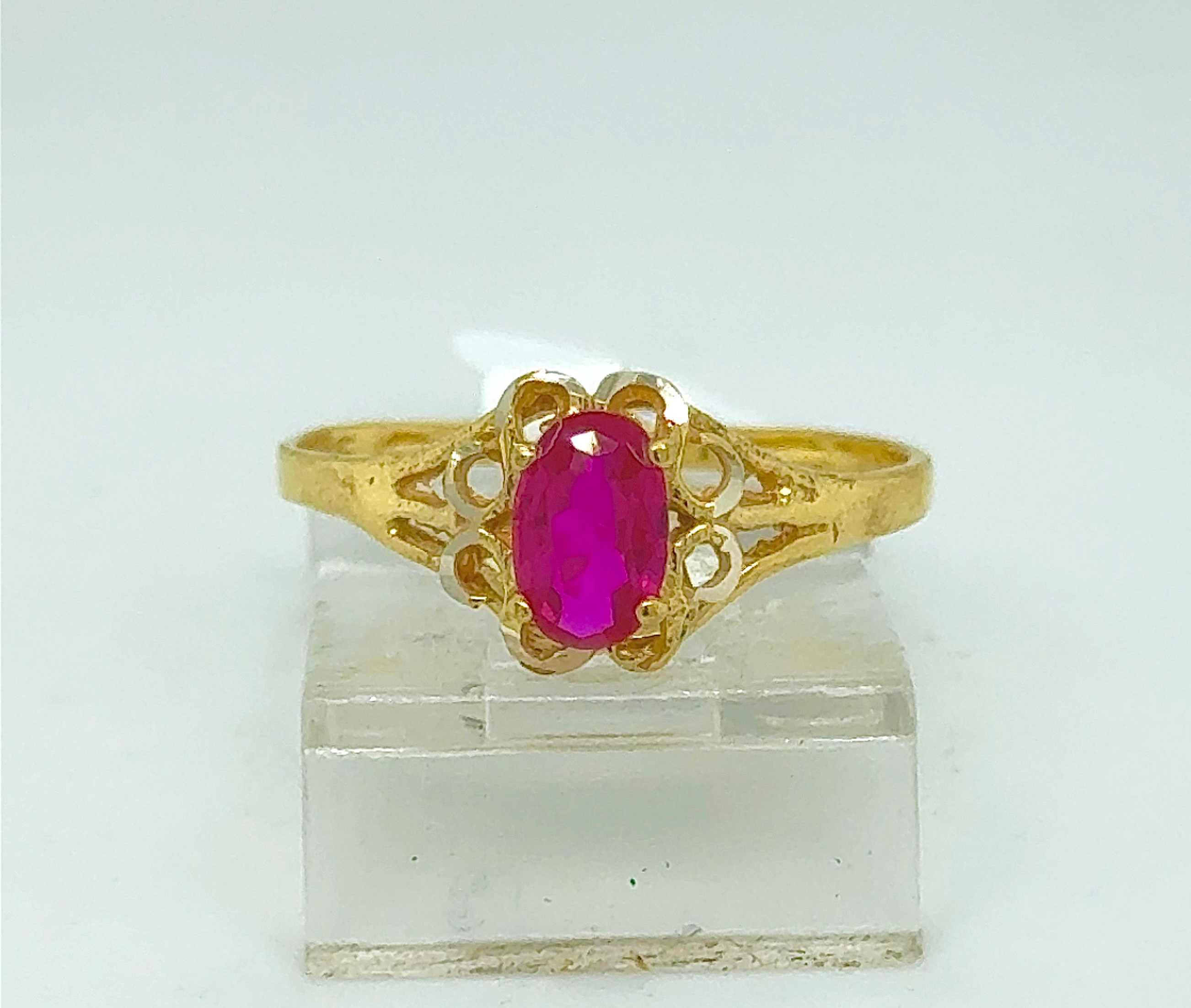 Gold Ladie Ring