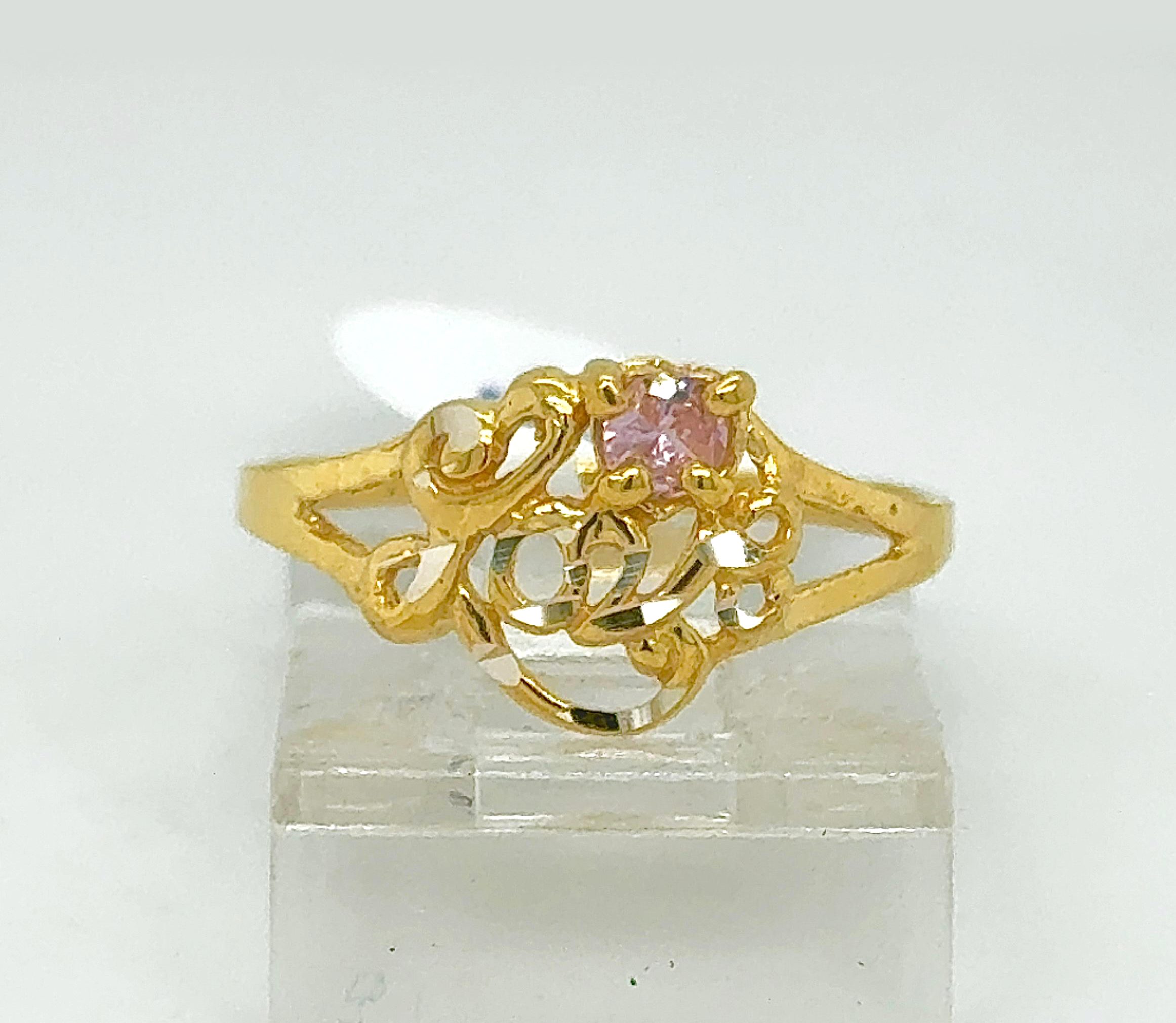 Gold Ladie Ring