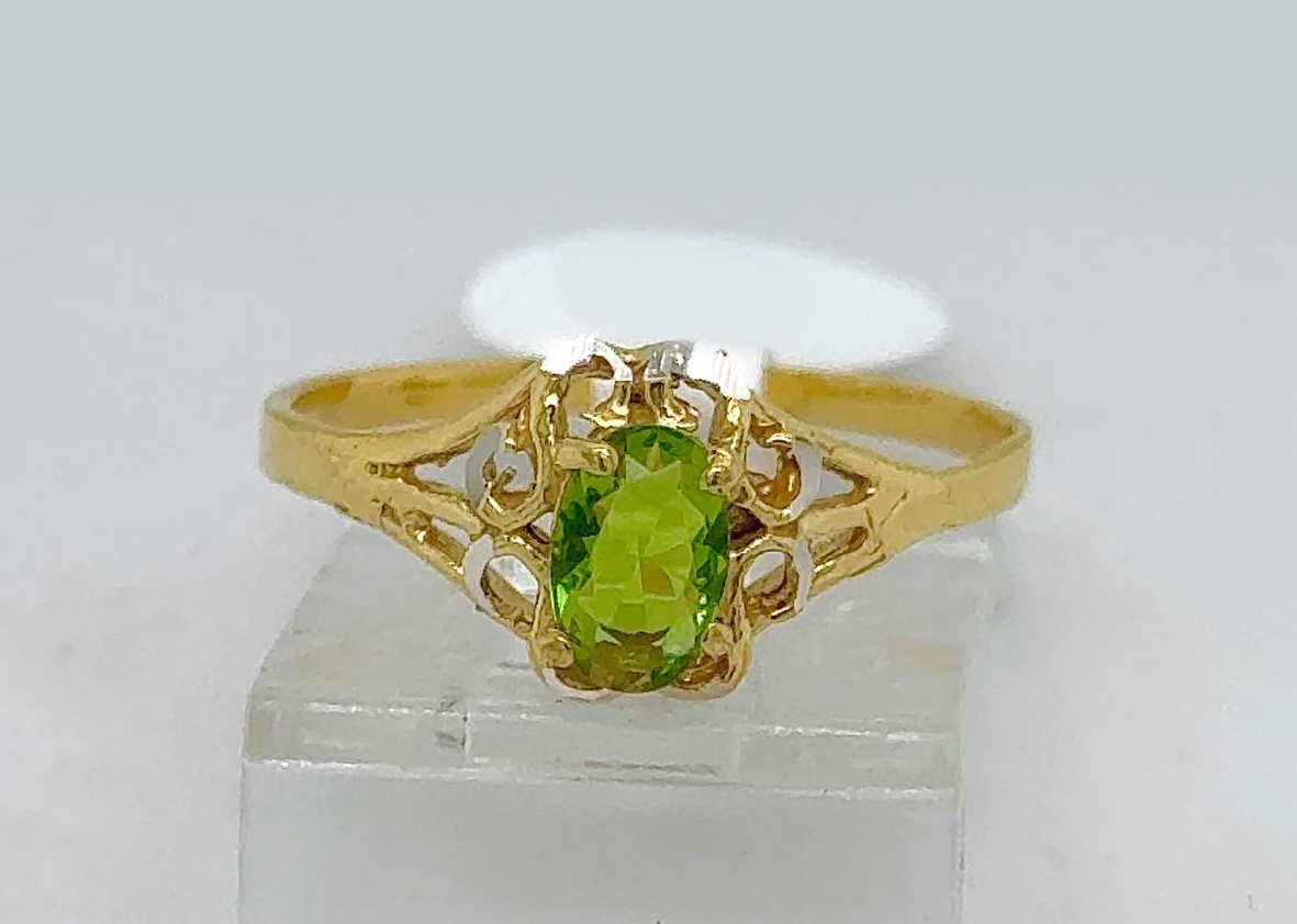 Gold Ladie Ring