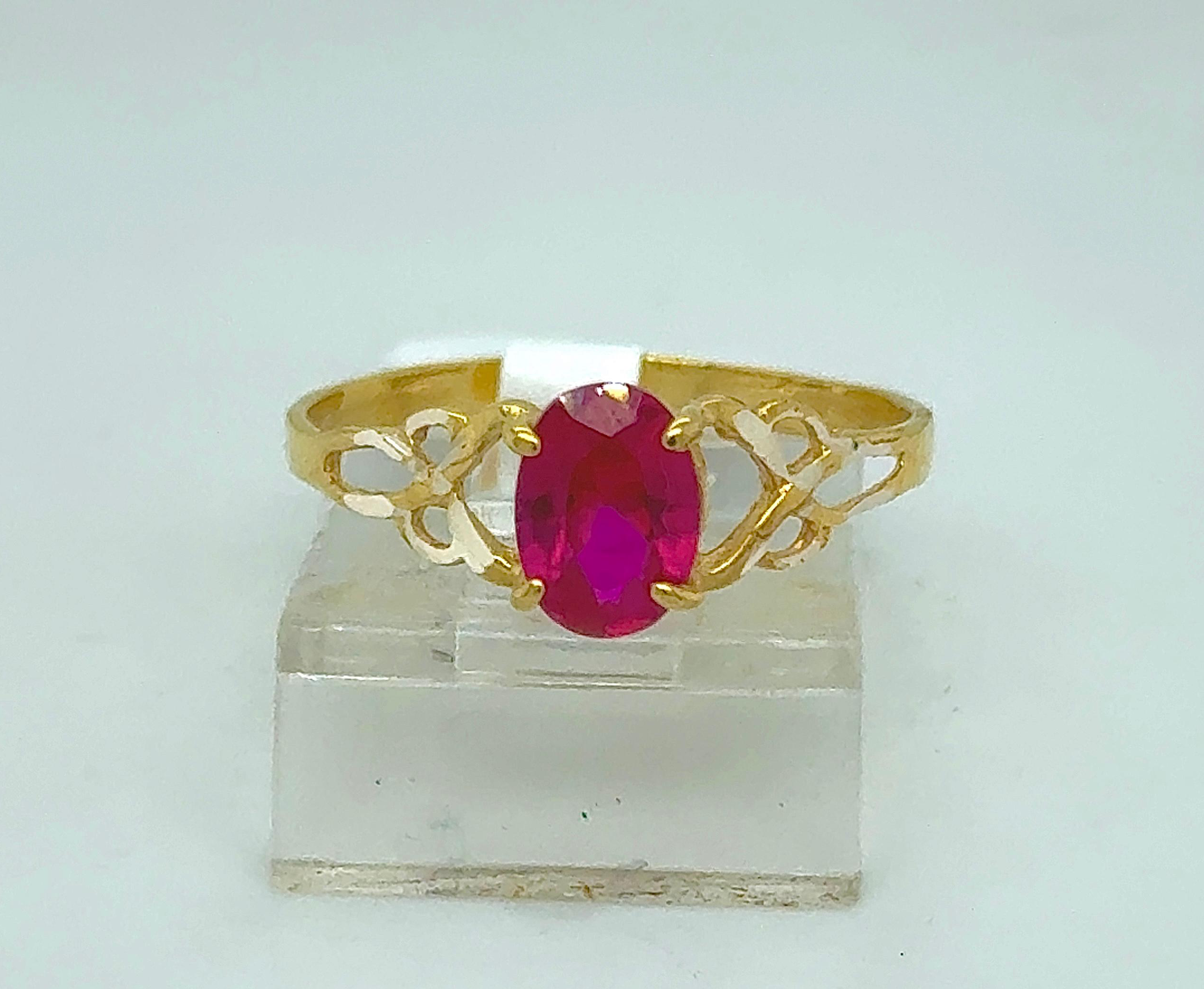 Gold Ladie Ring