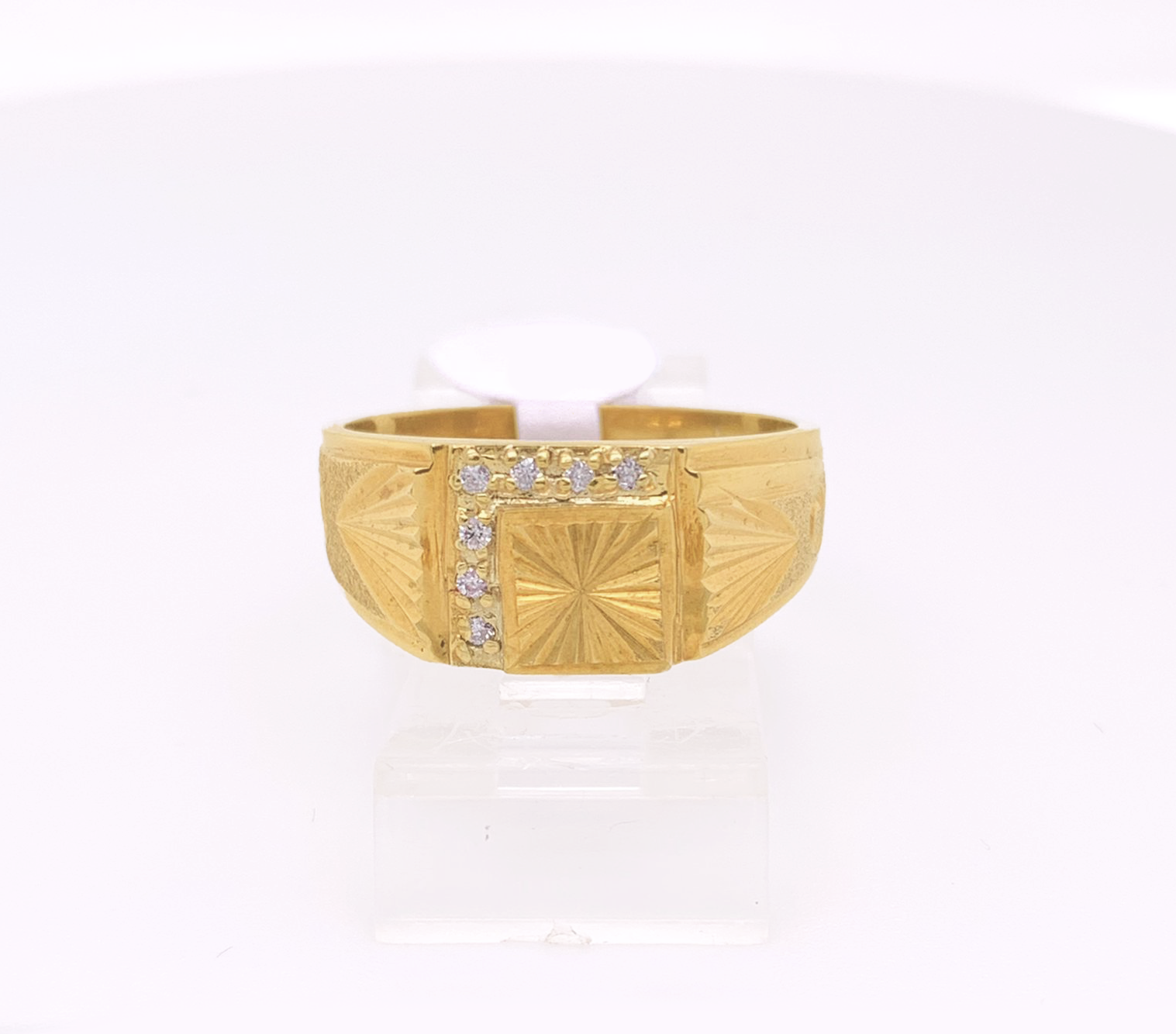 Gold Gent Wedding Ring
