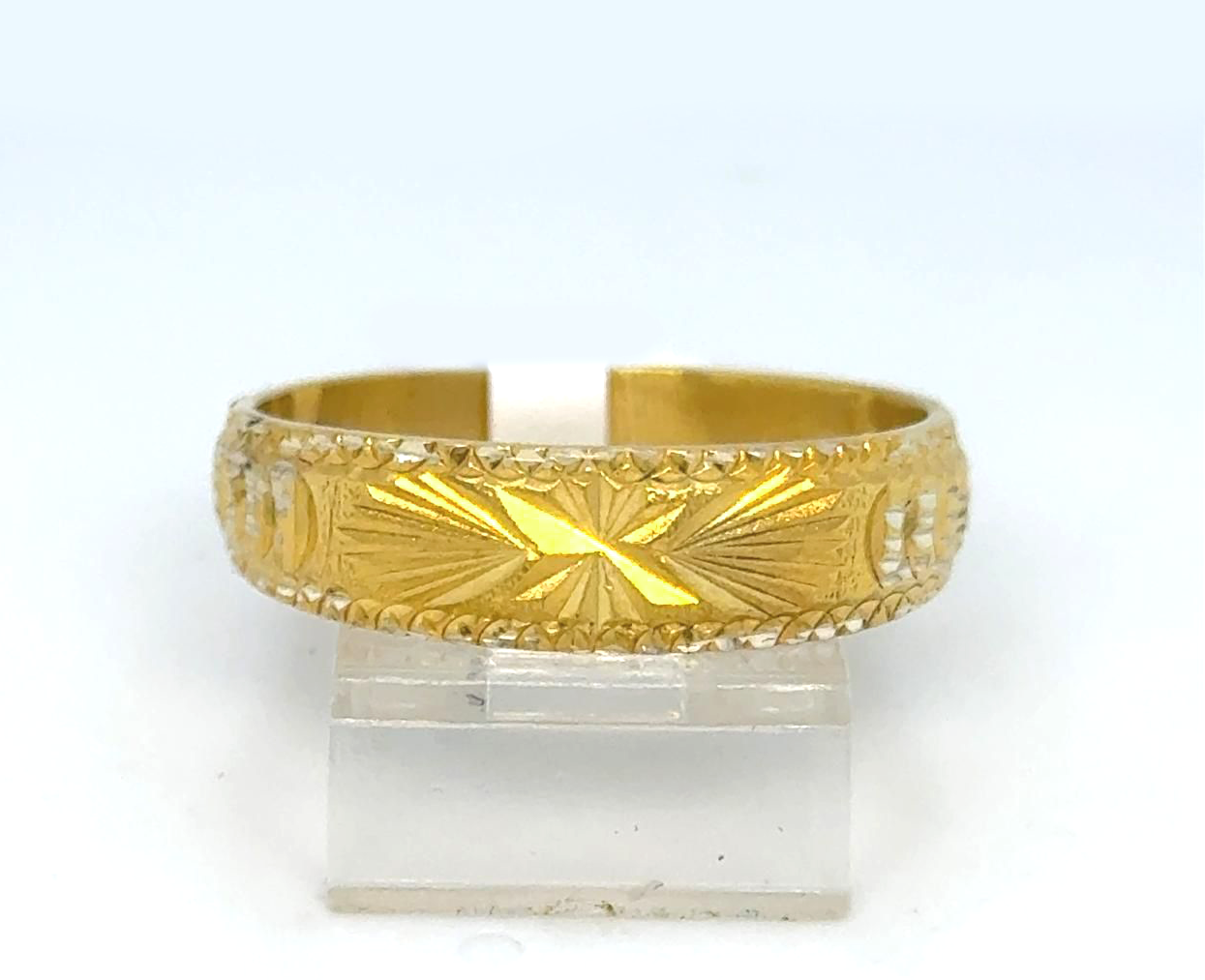 Gold Gent Wedding Ring