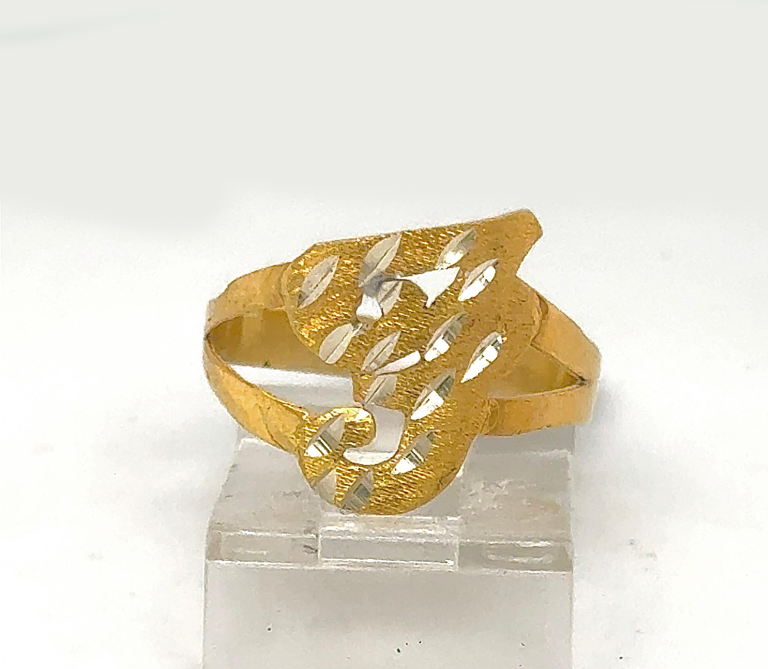 Gold Ladie Ring
