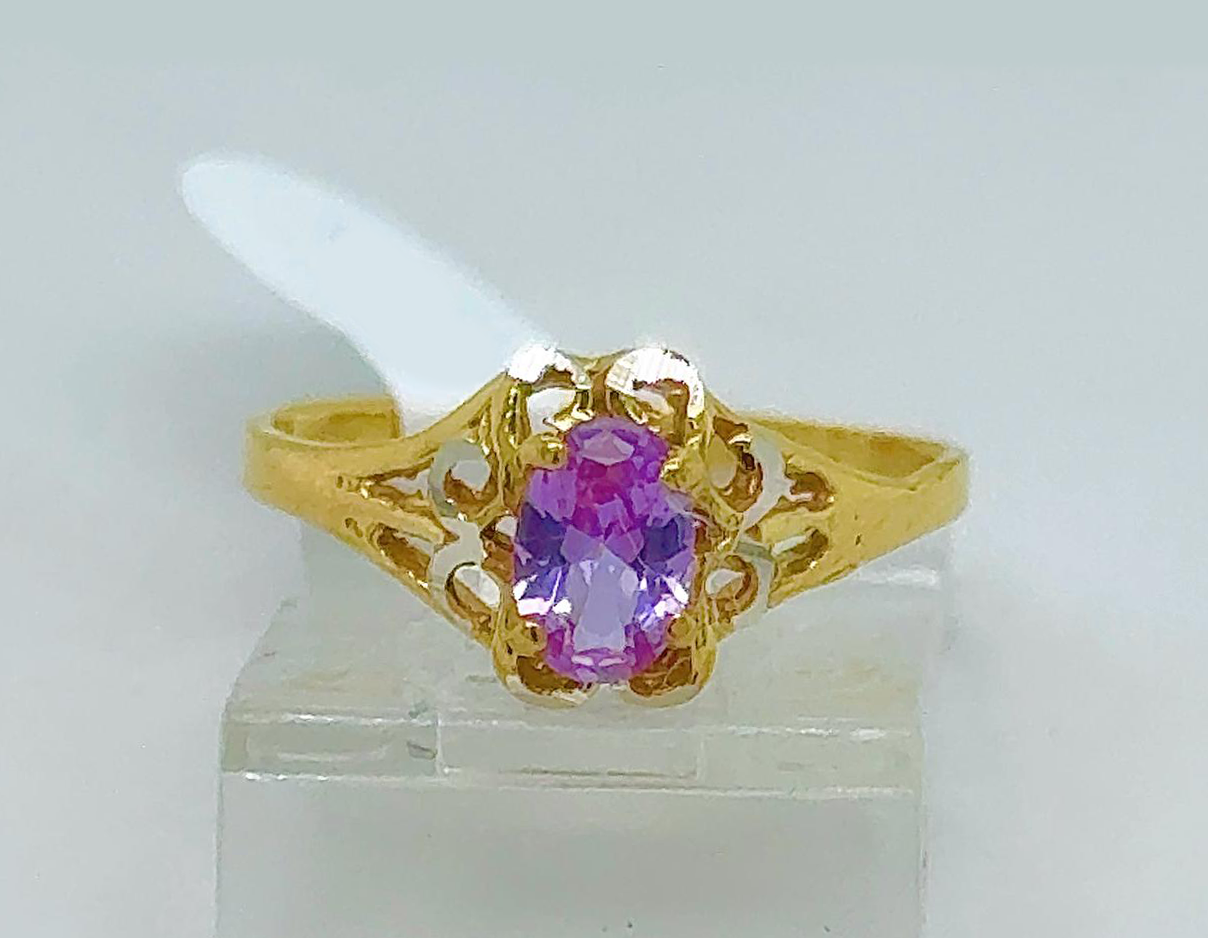 Gold Ladie Ring