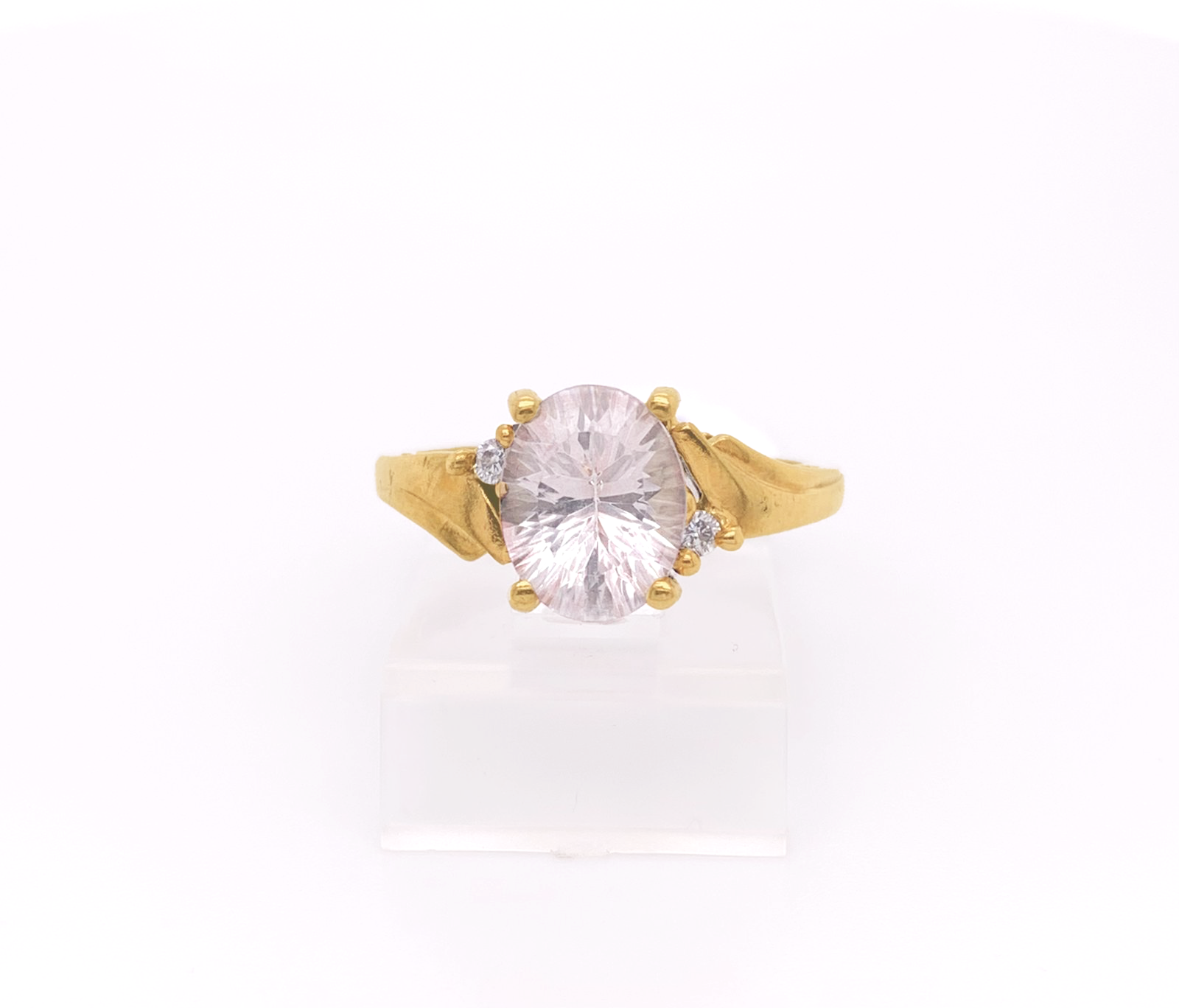 Gold Ladie Ring