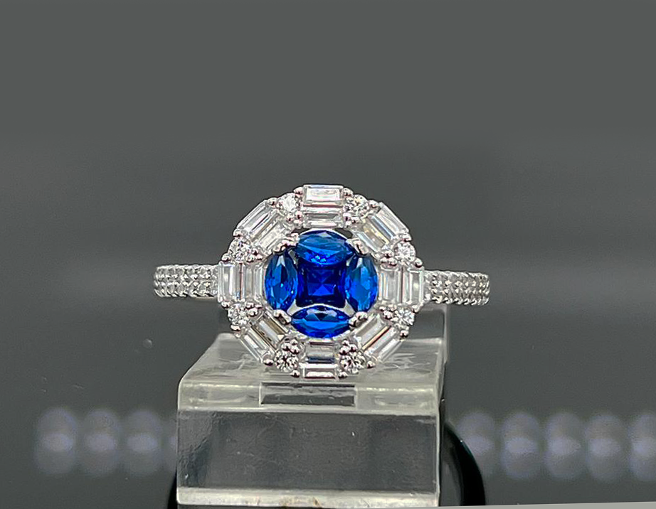 Silver Ladie Ring