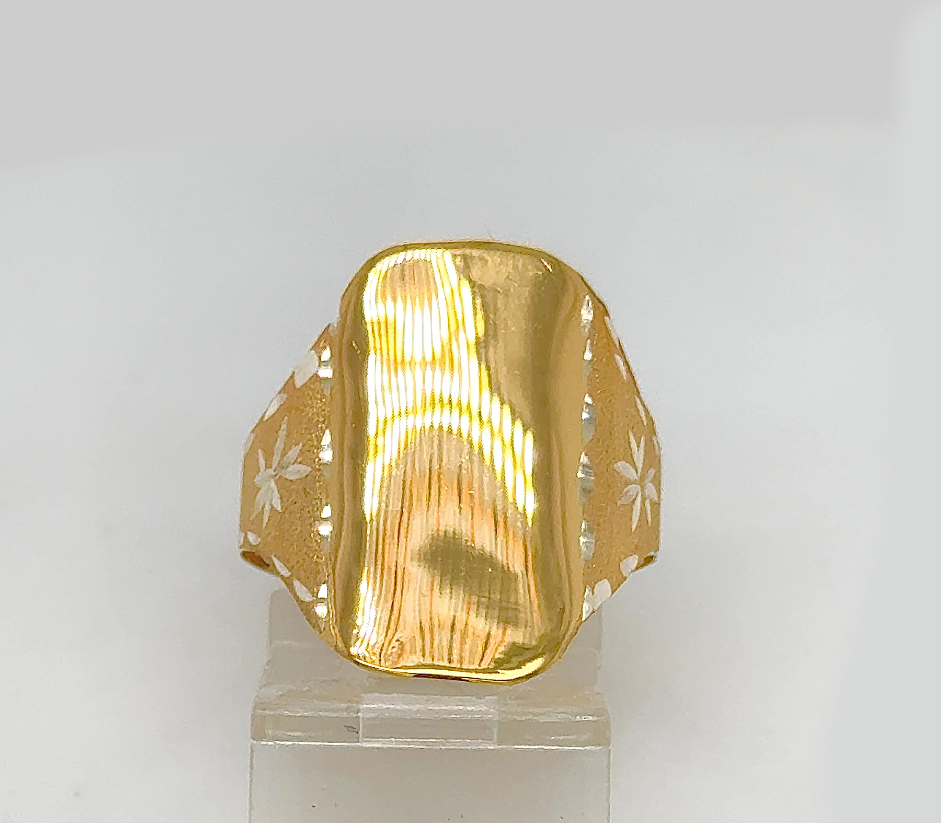 Gold Gent Ring