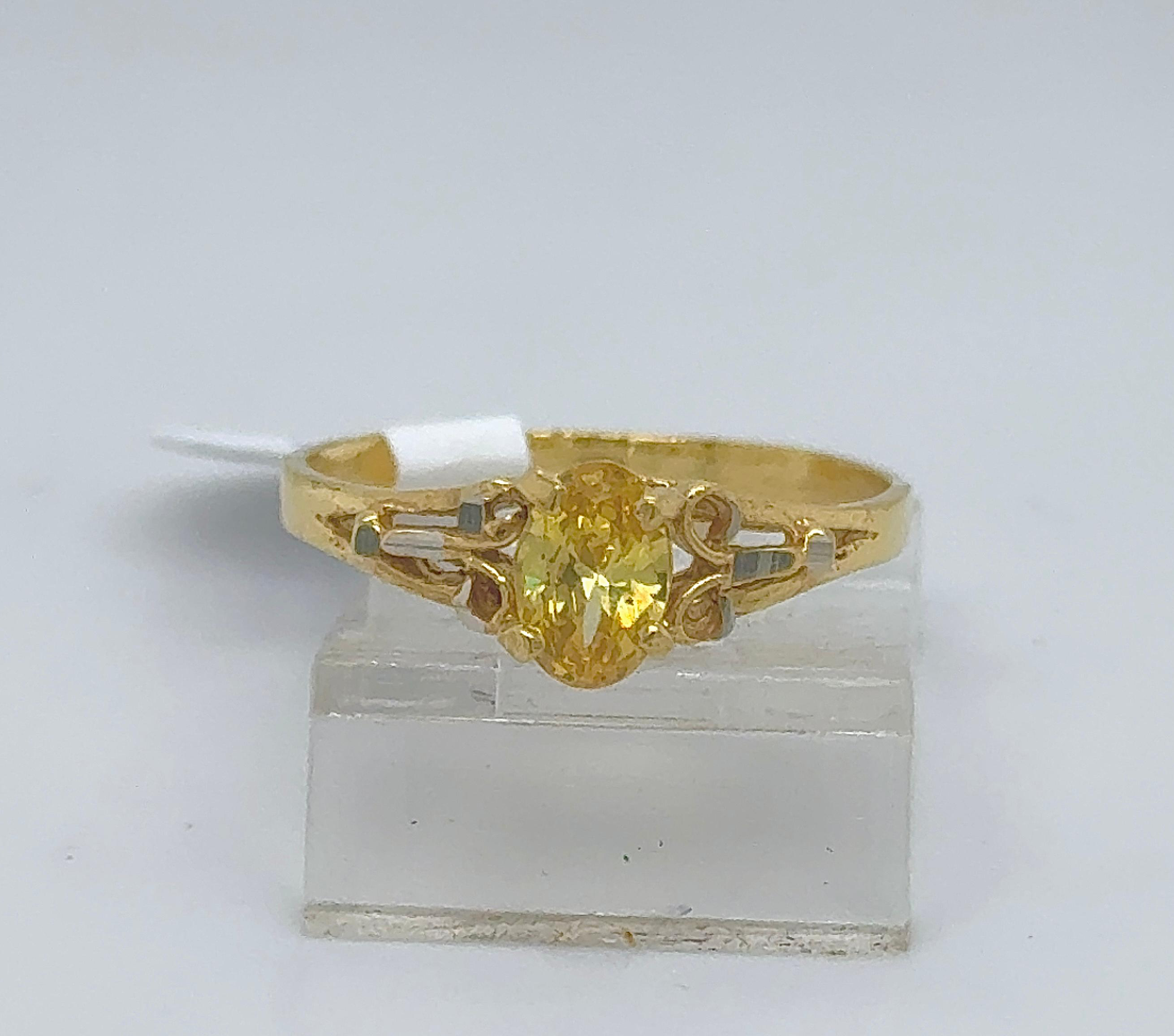 Gold Ladie Ring