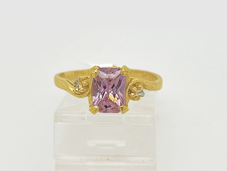 Gold Ladie Ring