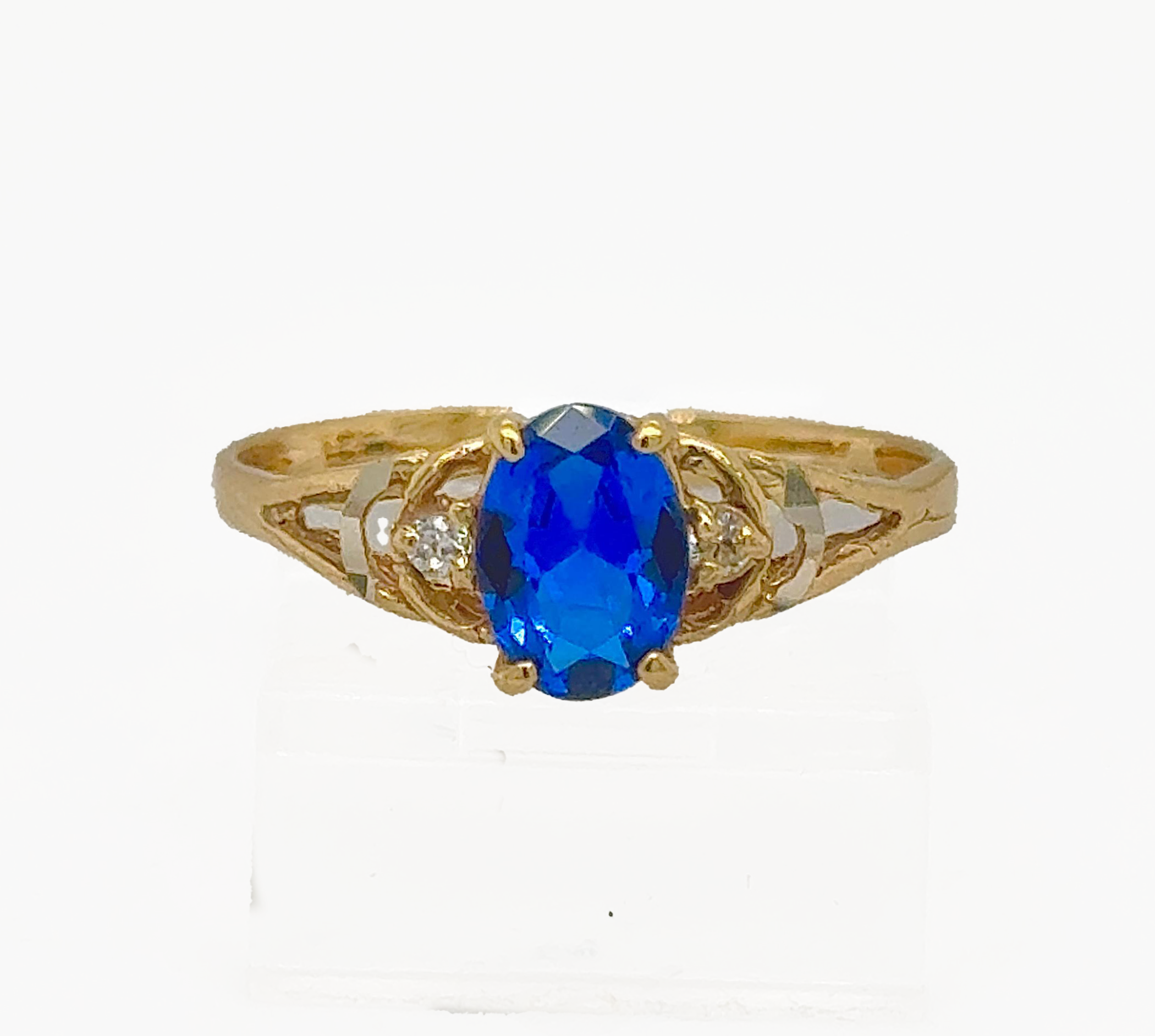 Gold Ladie Ring