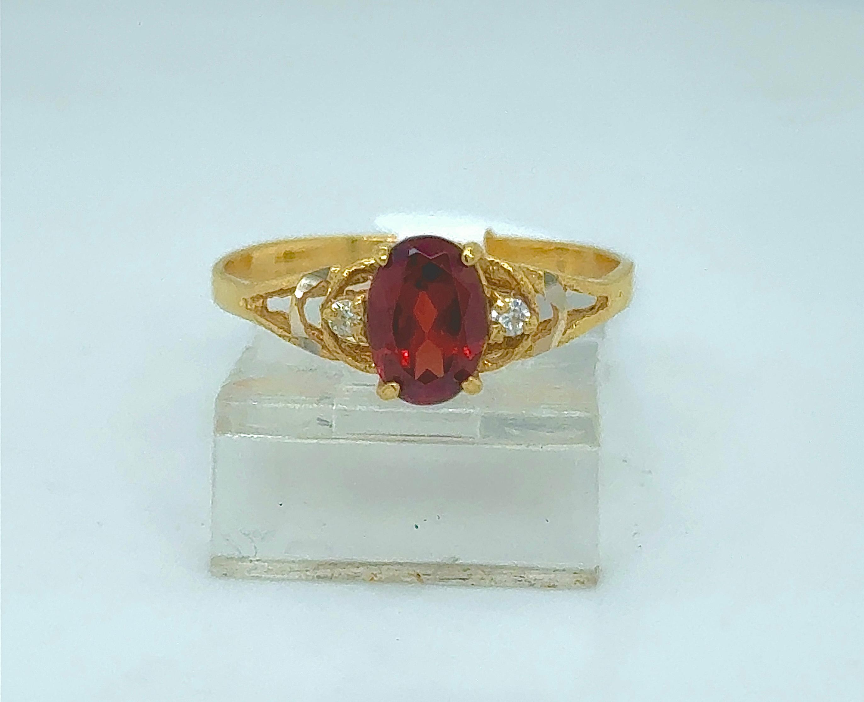 Gold Ladie Ring