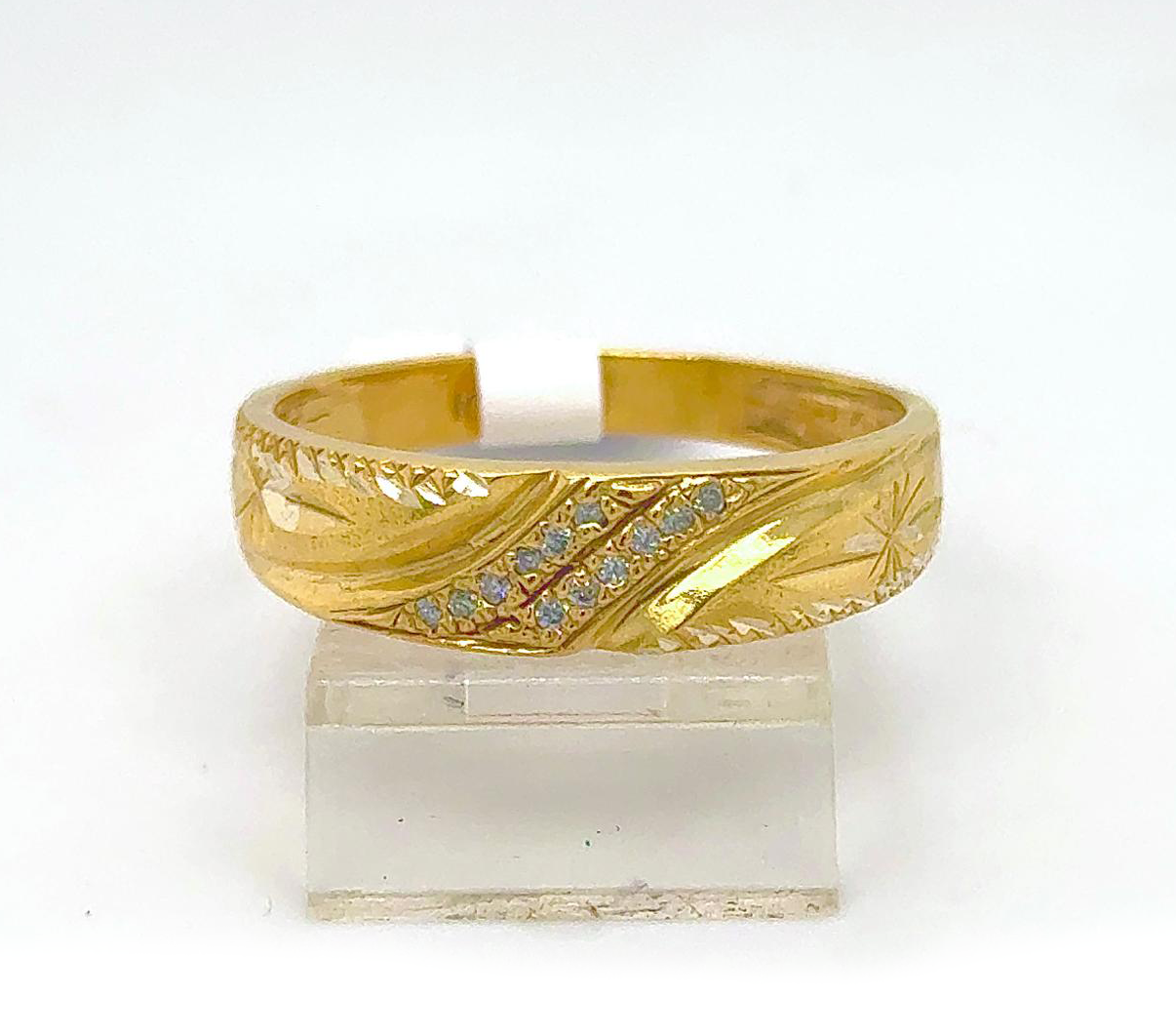 Gold Gent Wedding Ring