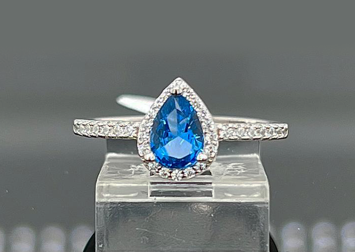 Silver Ladie Ring