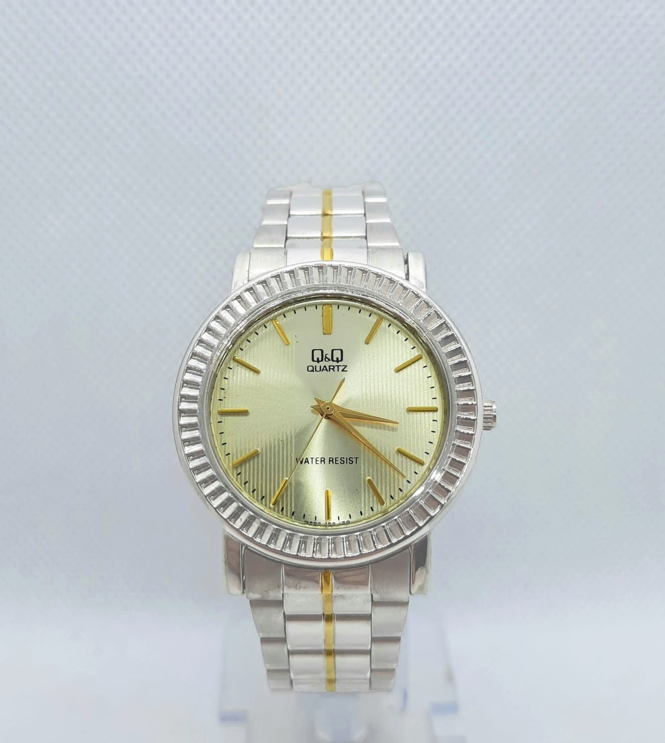 Q&Q Quartz