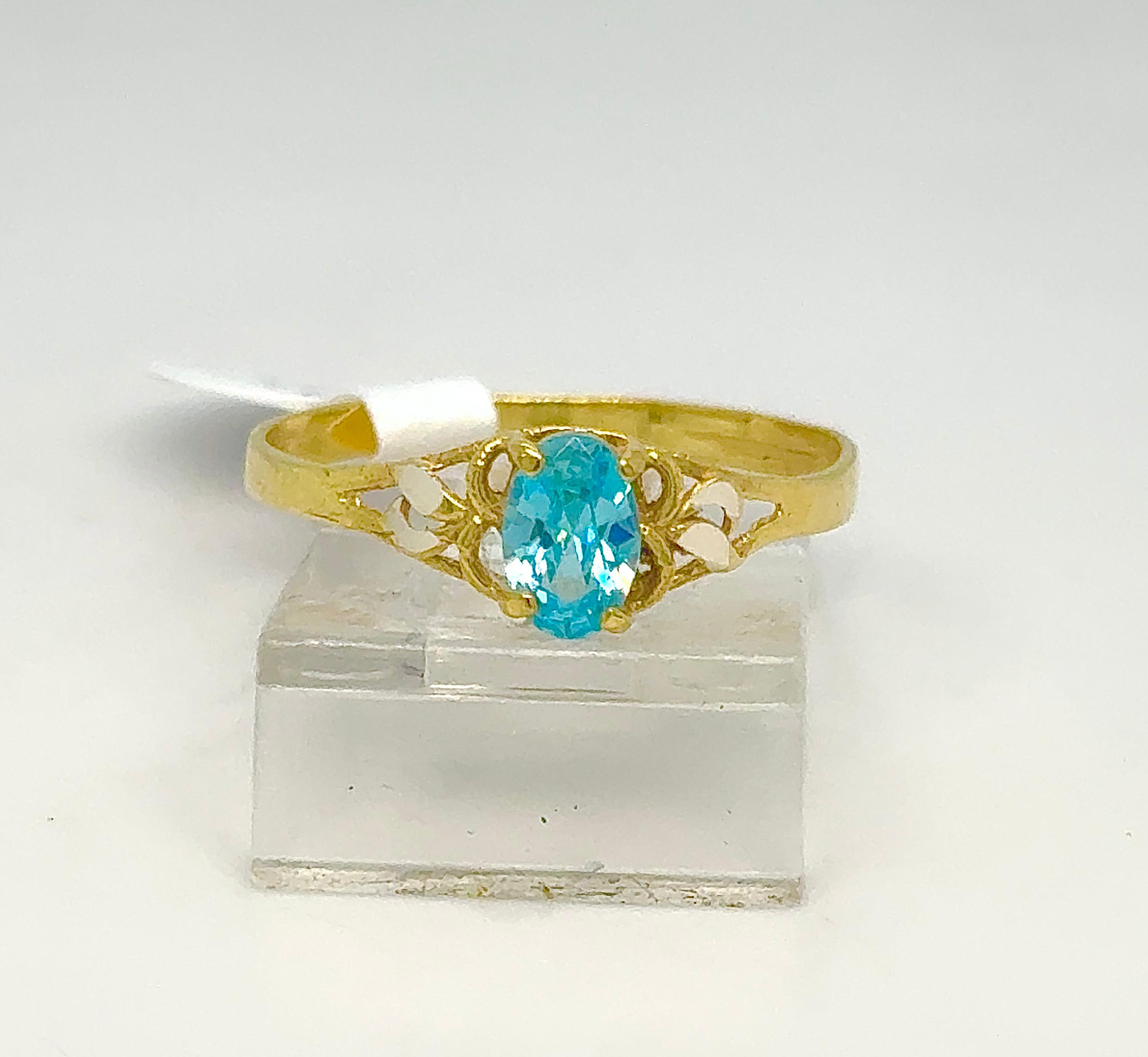 Gold Ladie Ring