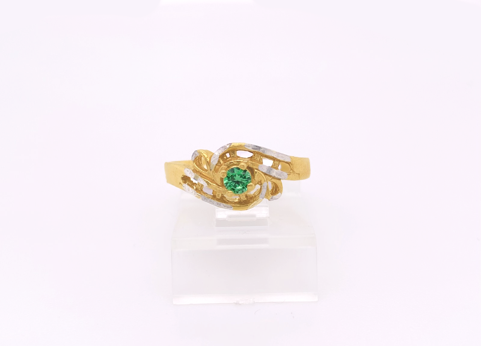 Gold Ladie Ring