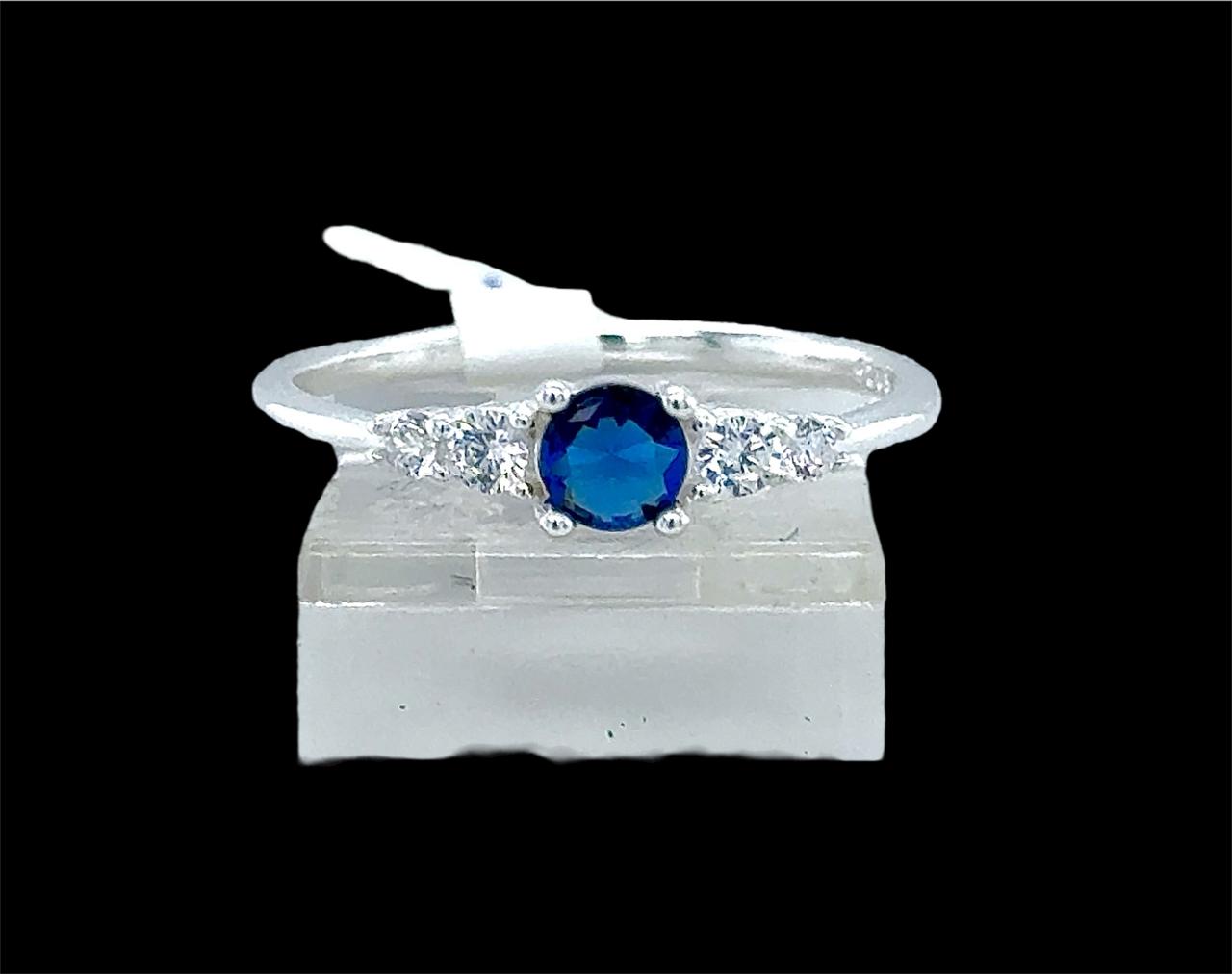 Silver Ladie Ring