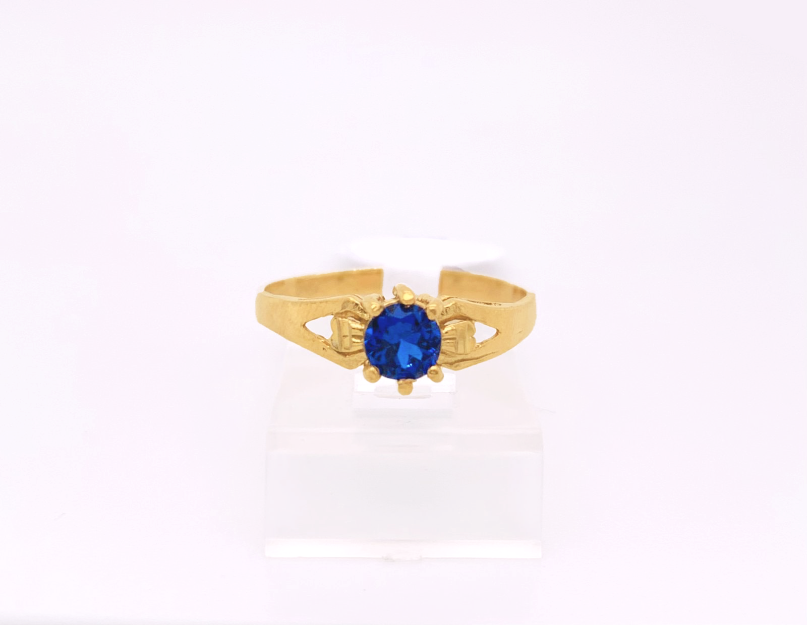 Gold Ladie Ring