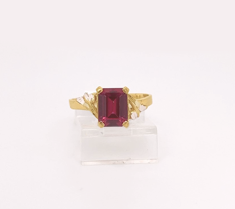 Gold Ladie Ring