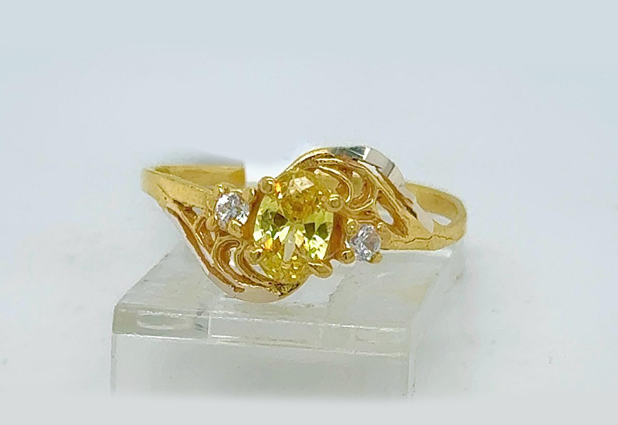 Gold Ladie Ring