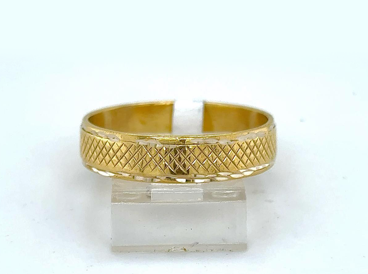 Gold Gent Wedding Ring