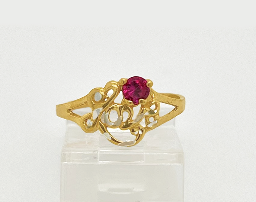 Gold Ladie Ring
