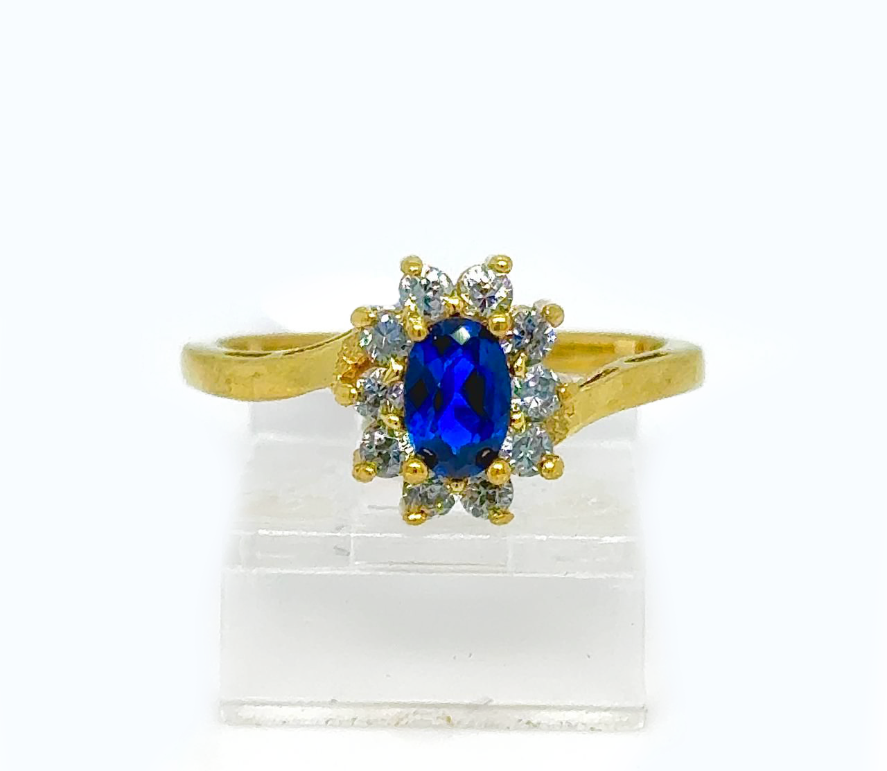 Gold Ladie Ring