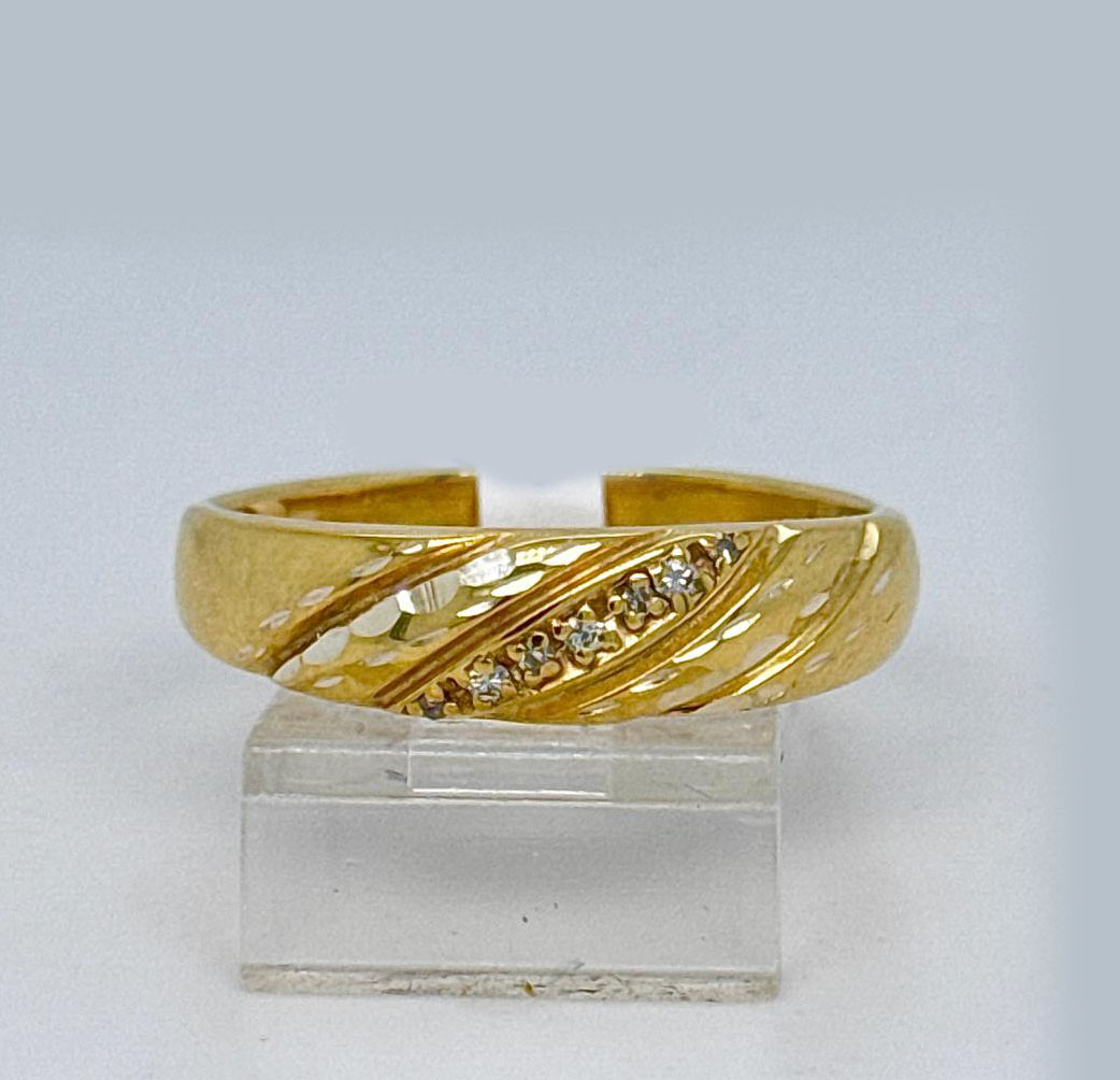 Gold Gent Wedding Ring