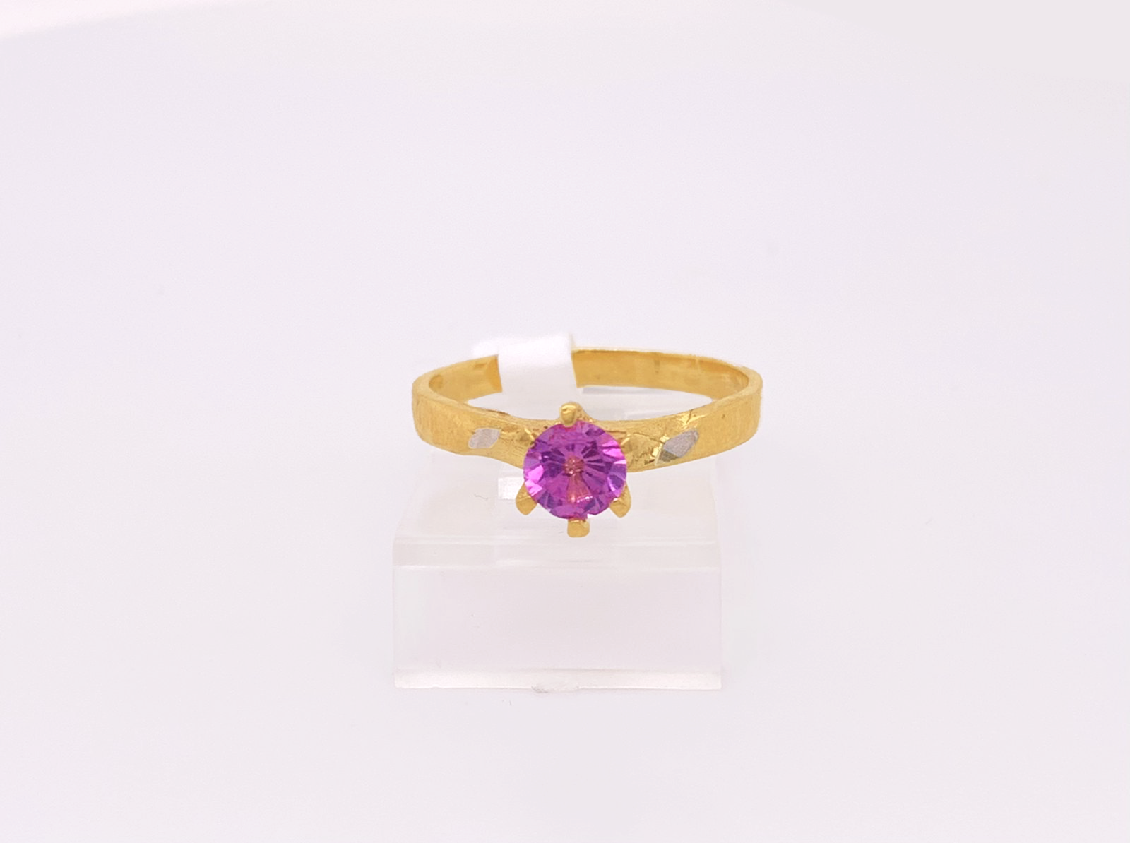 Gold Ladie Ring