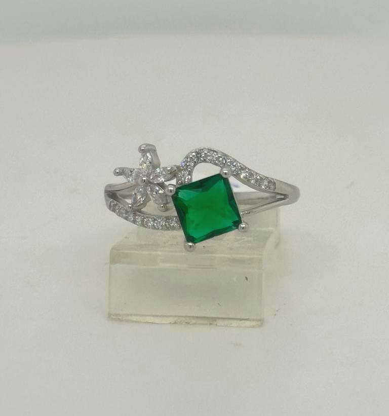 Silver Ladie Ring
