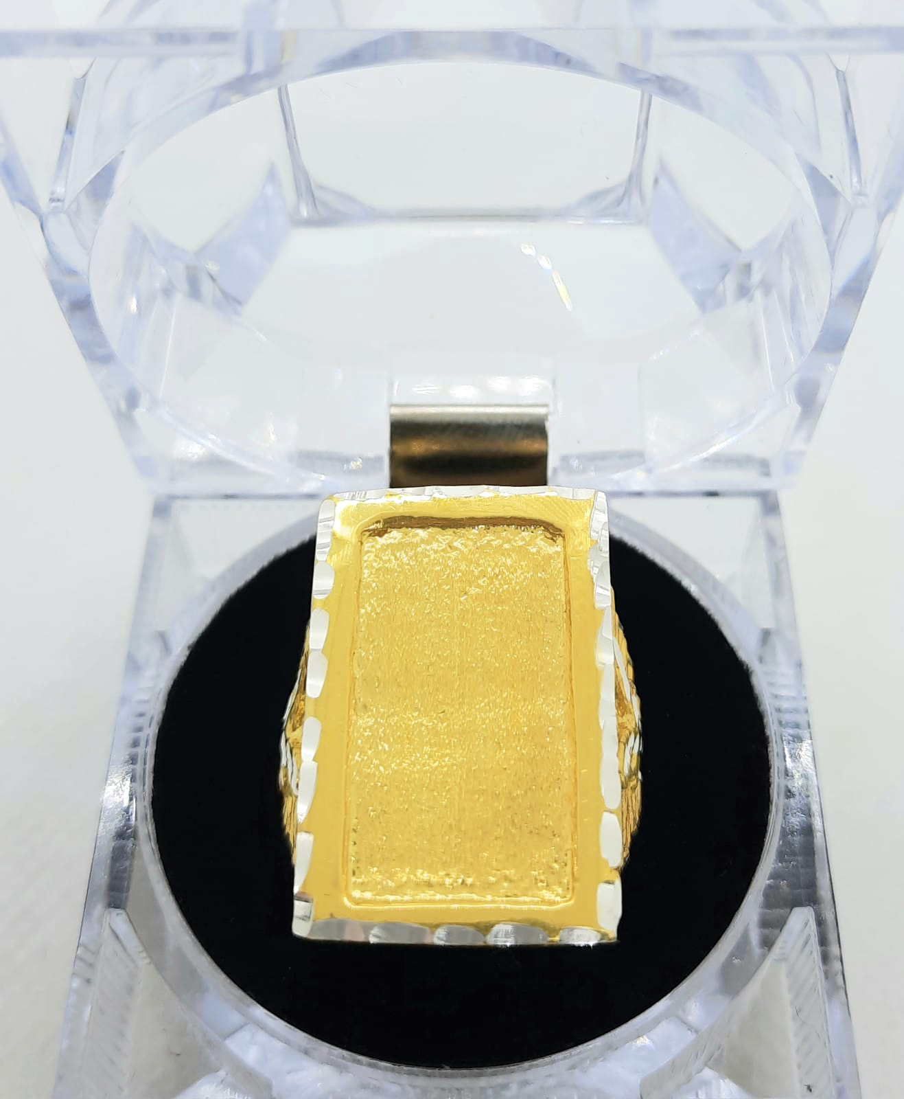 Gold Gent Ring