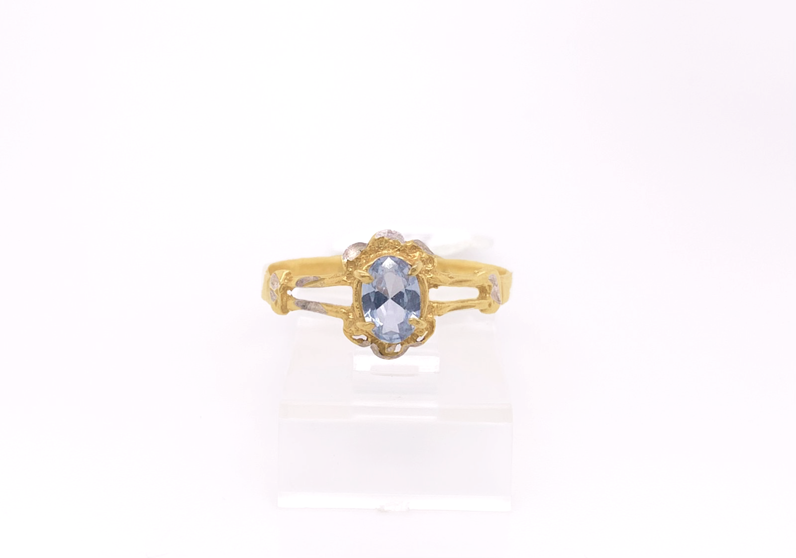 Gold Ladie Ring