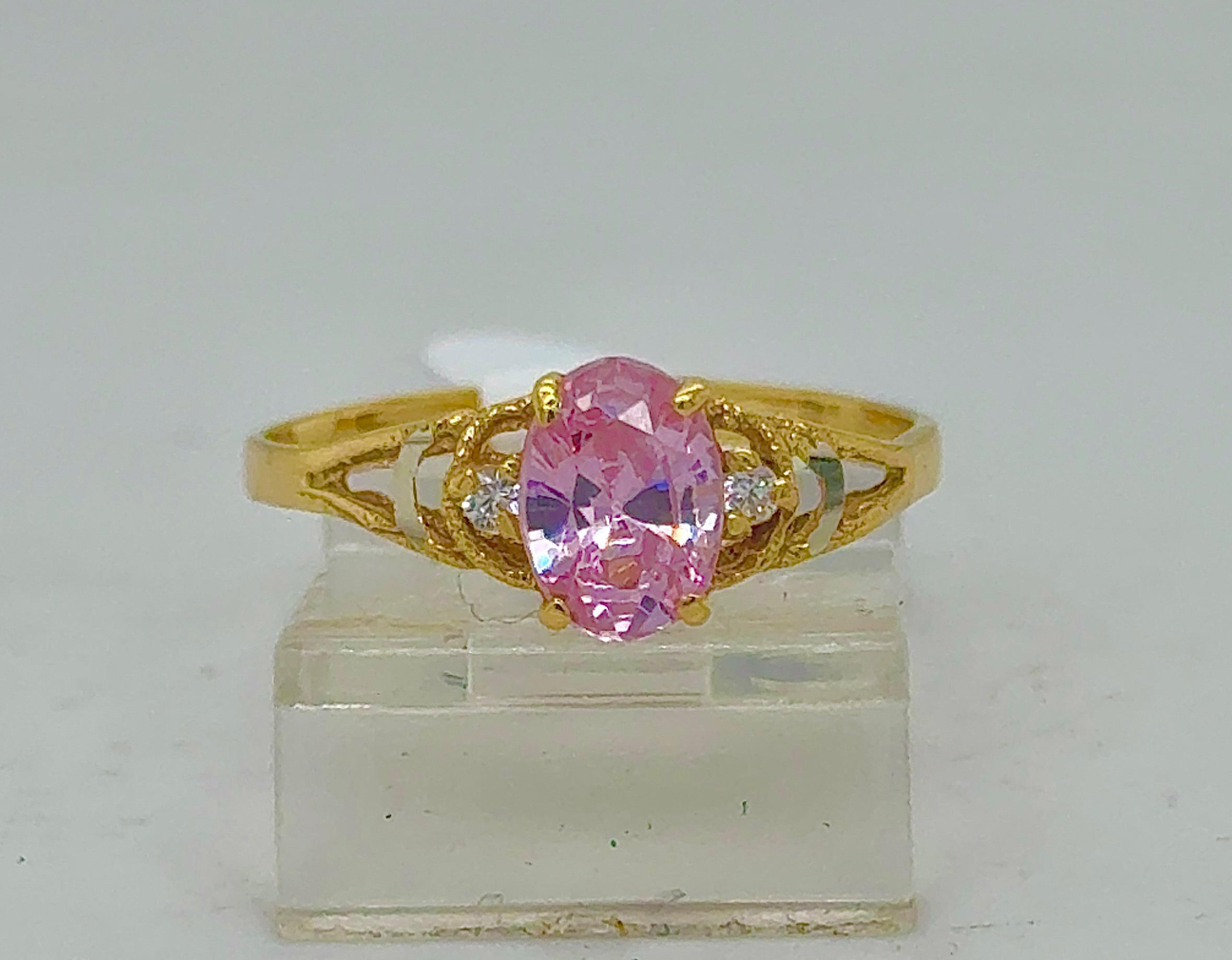 Gold Ladie Ring