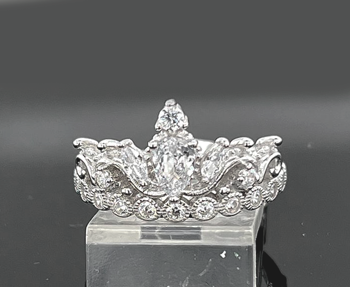 Silver Ladie Ring
