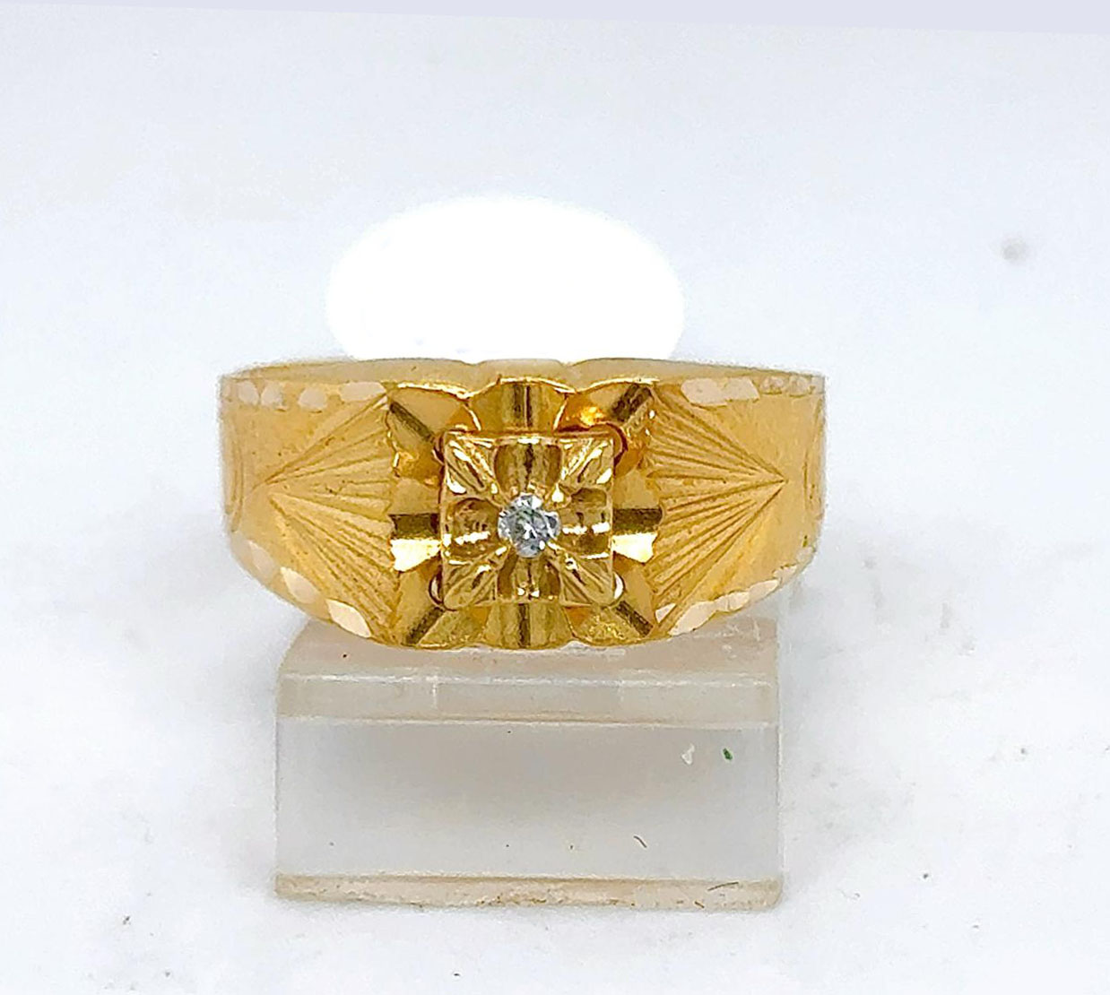 Gold Gent Wedding Ring