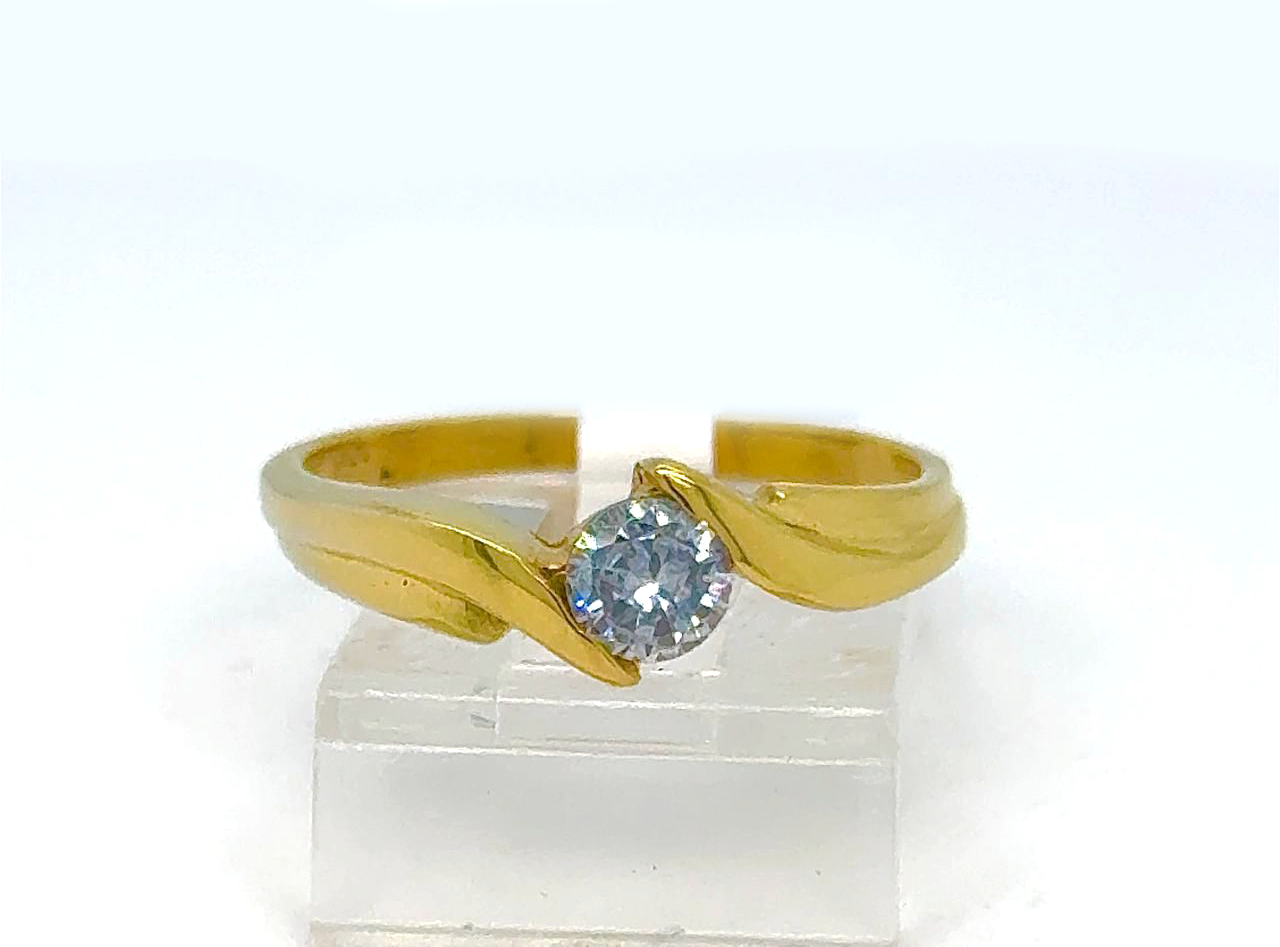 Gold Ladie Ring