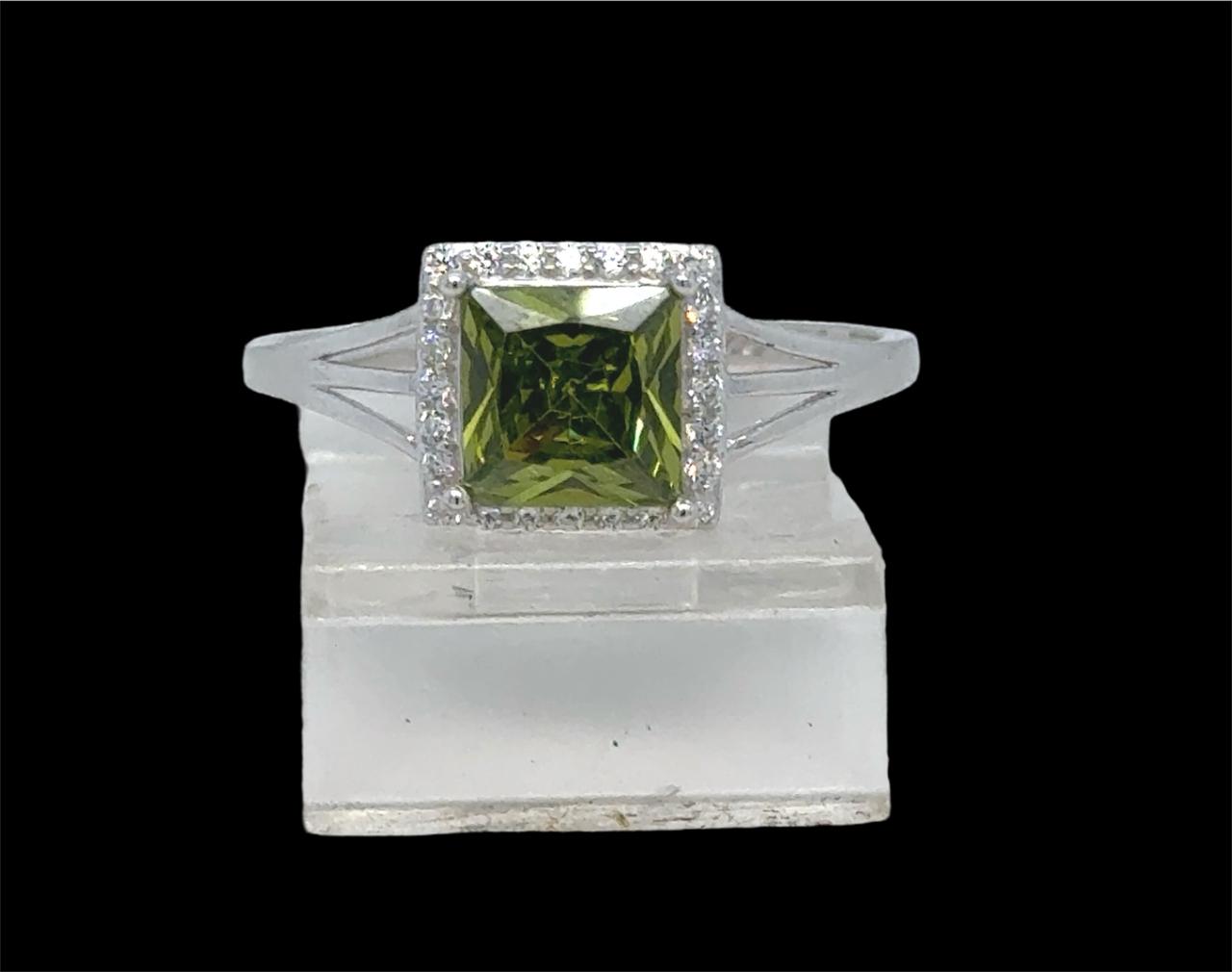 Silver Ladie Ring