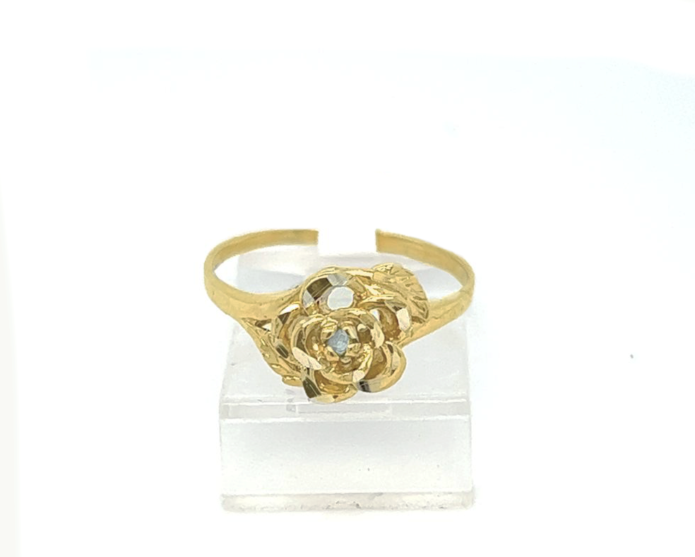 Gold Ladie Ring