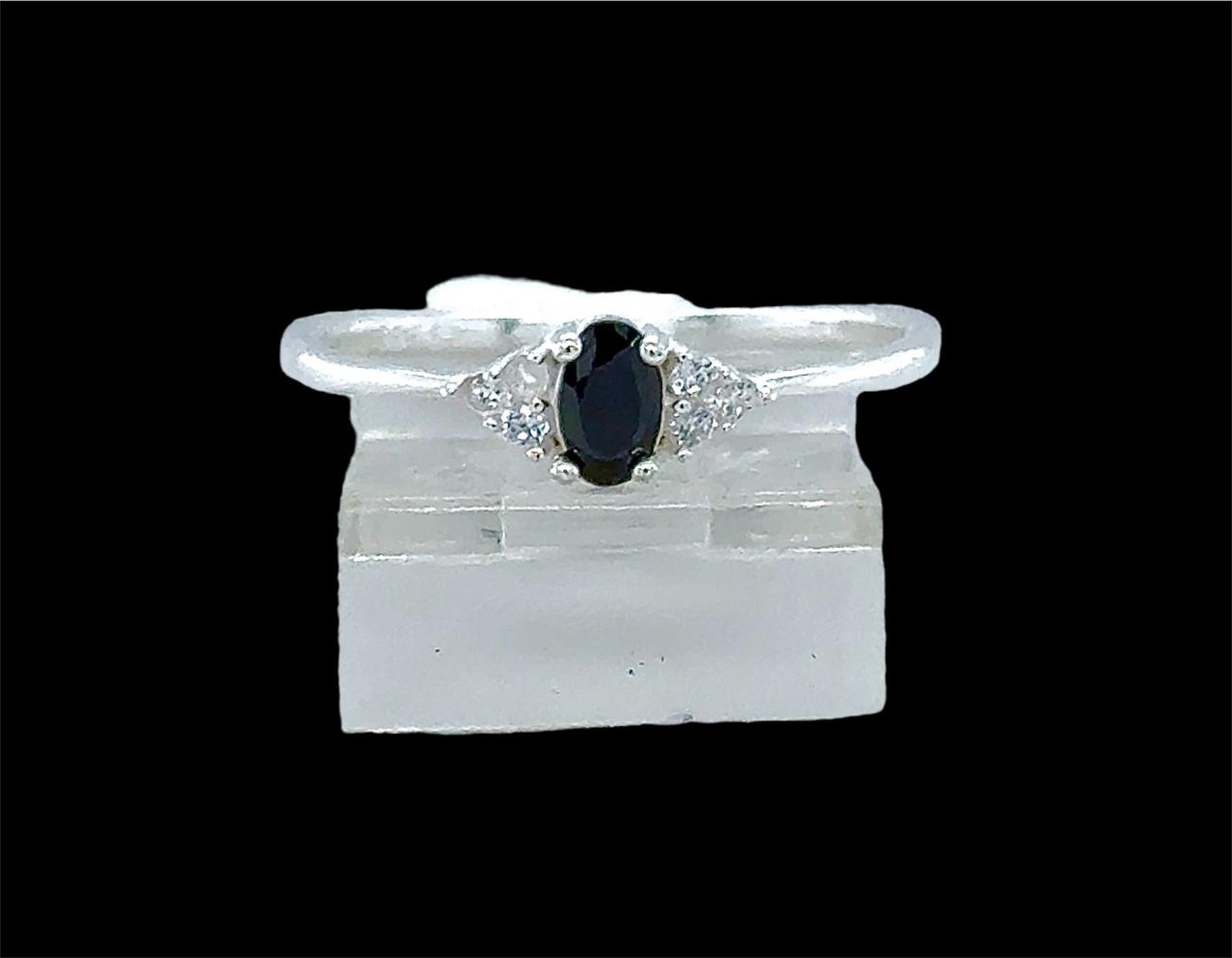 Silver Ladie Ring