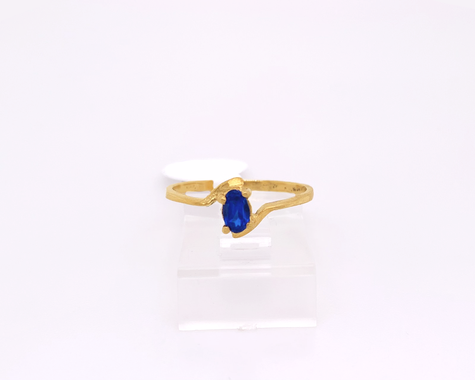 Gold Ladie Ring