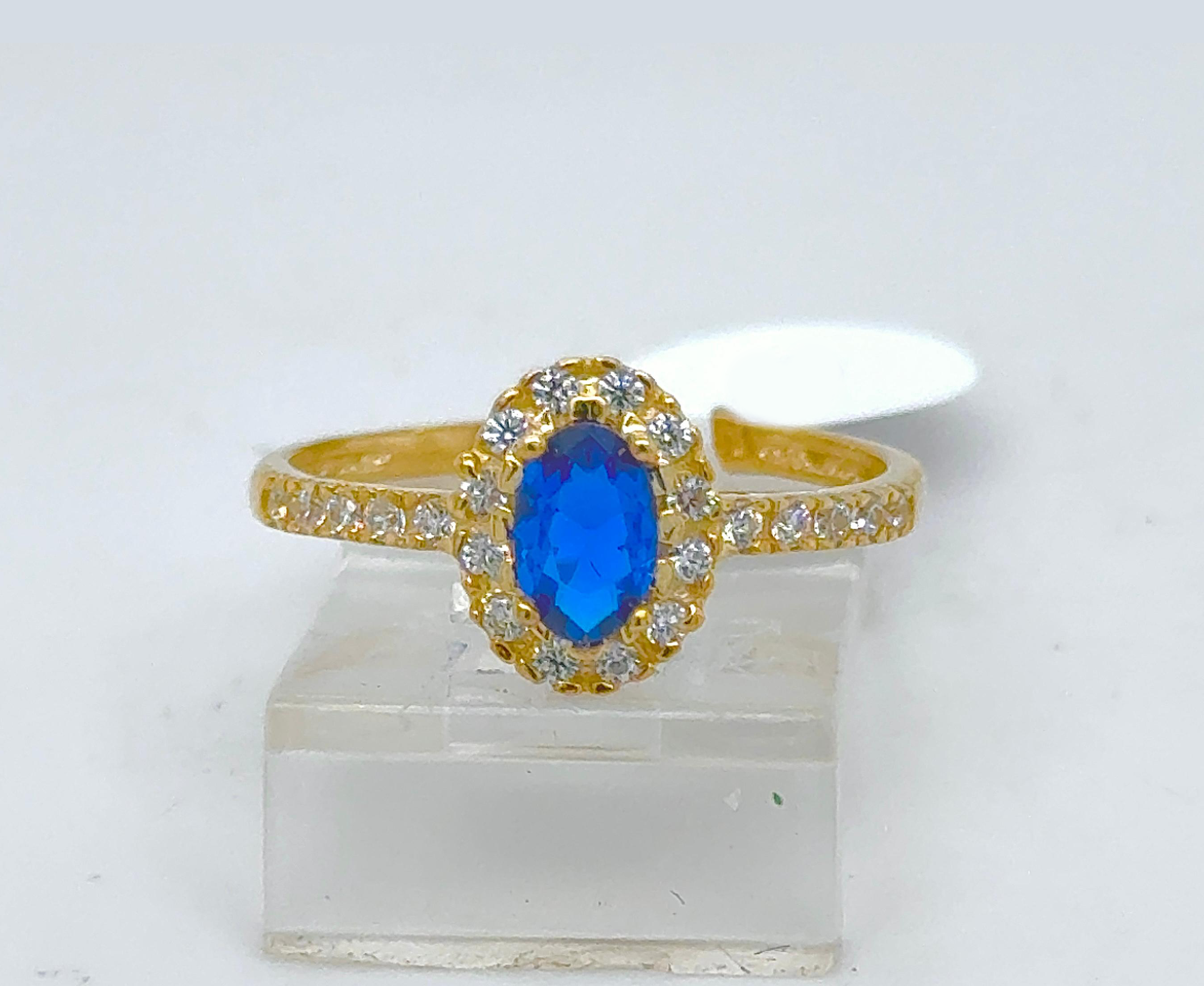 Gold Ladie Ring