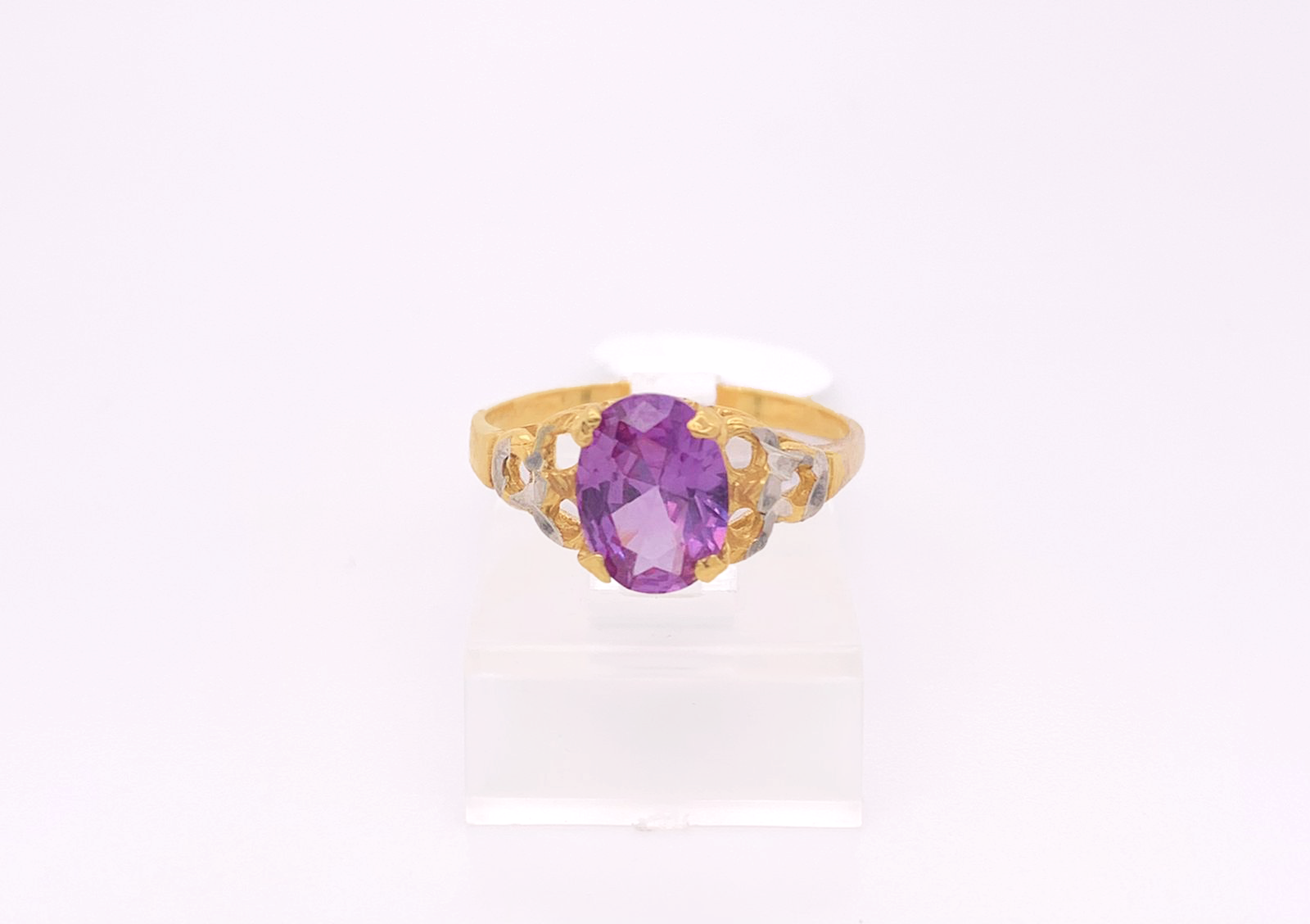 Gold Ladie Ring