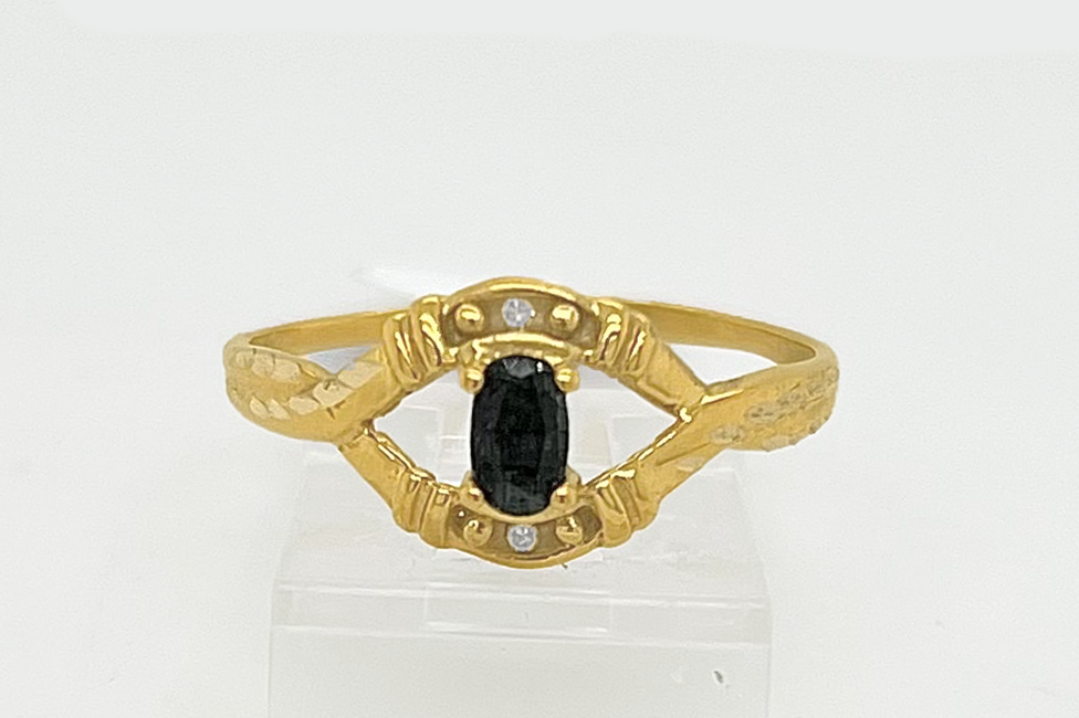 Gold Ladie Ring