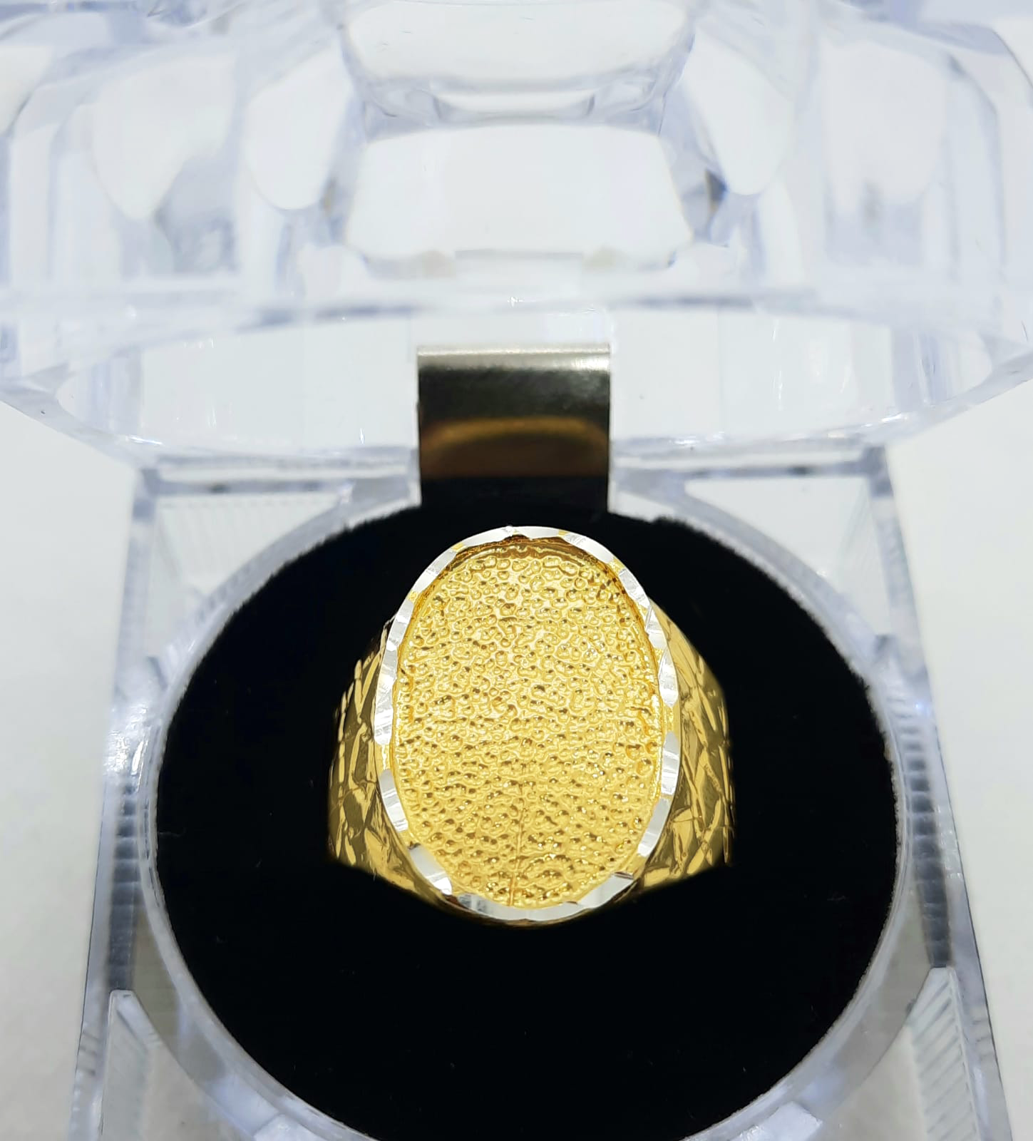 Gold Gent Ring