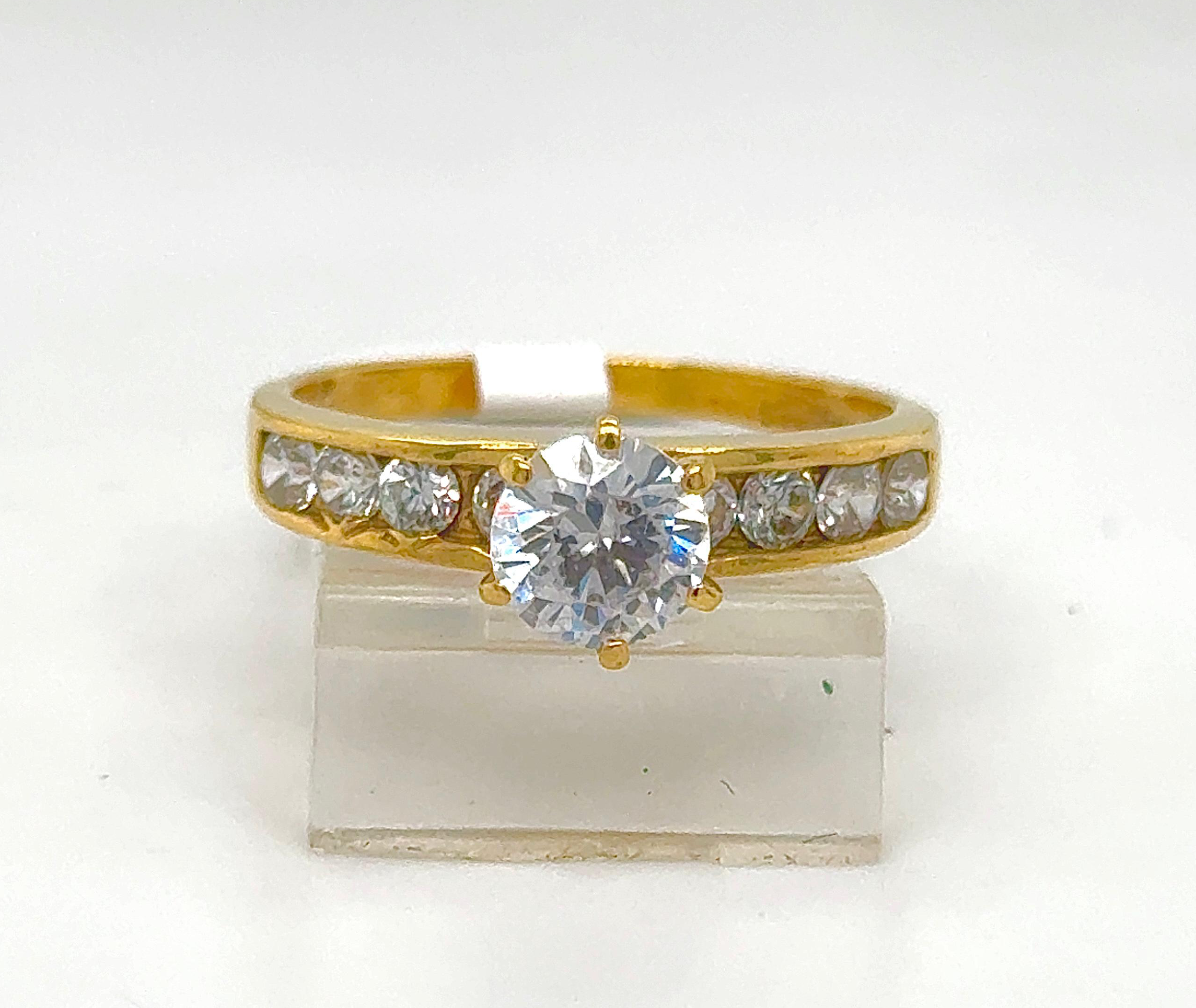 Gold Ladie Ring