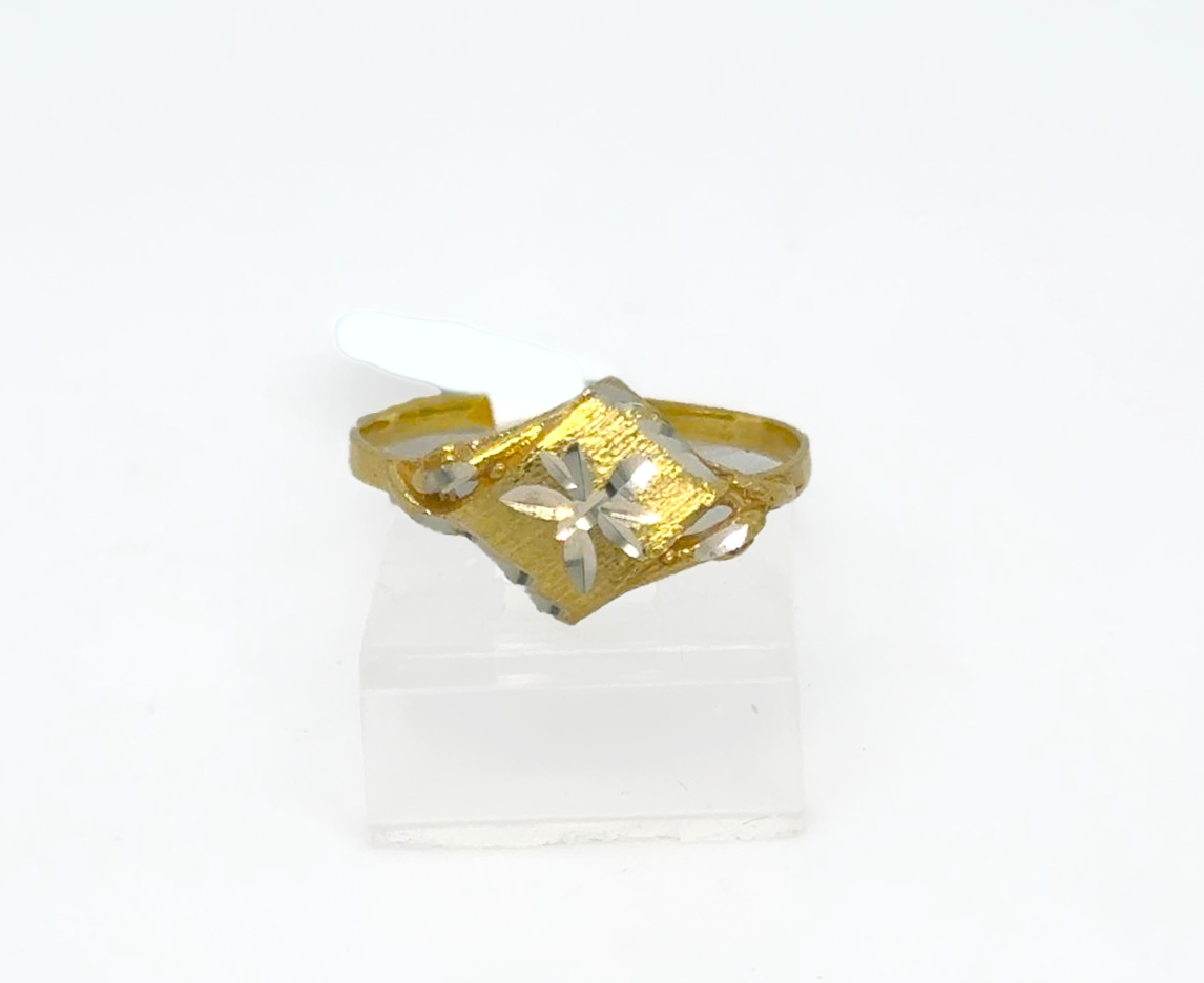 Gold Ladie Ring
