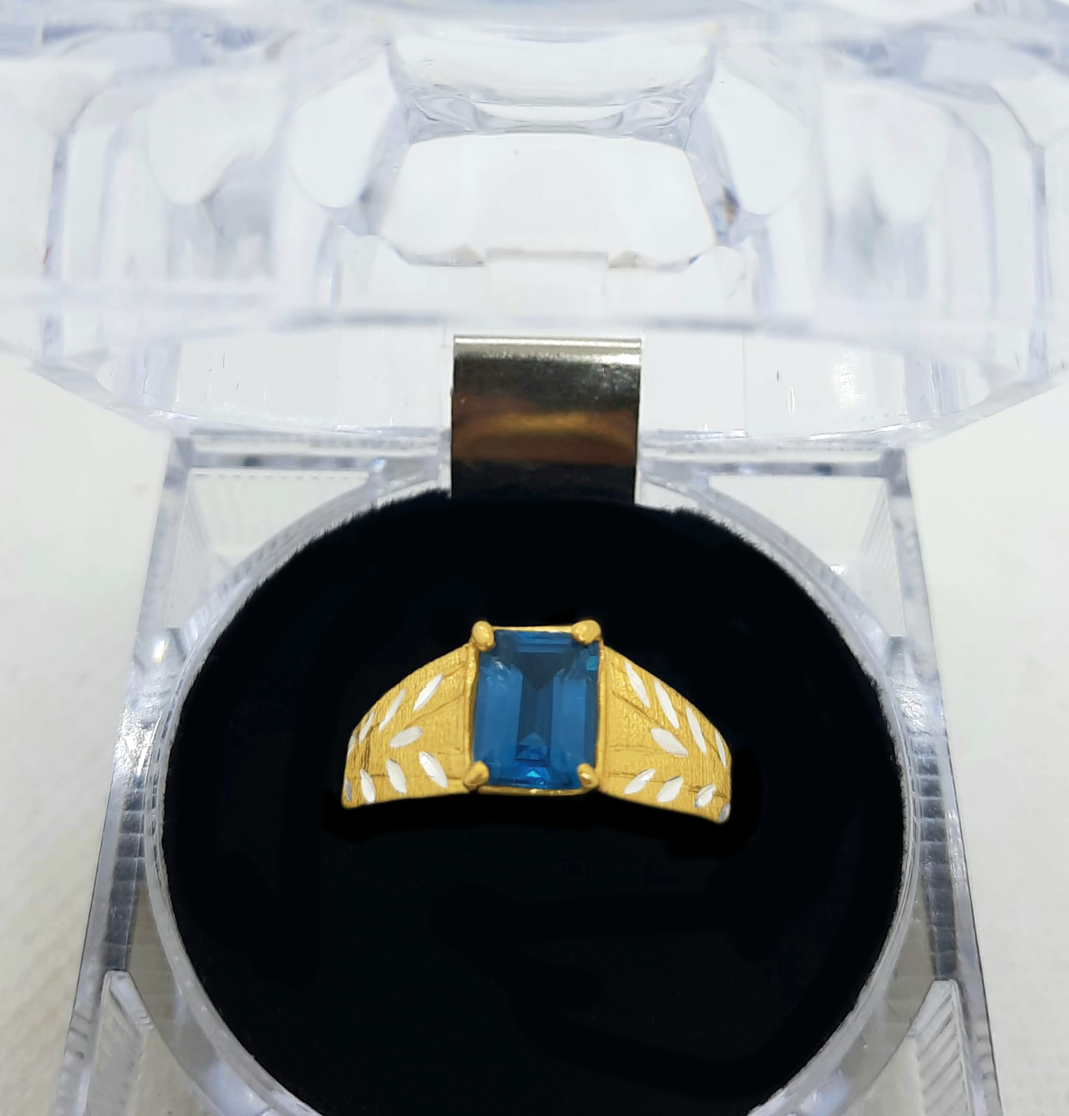Gold Gent Ring