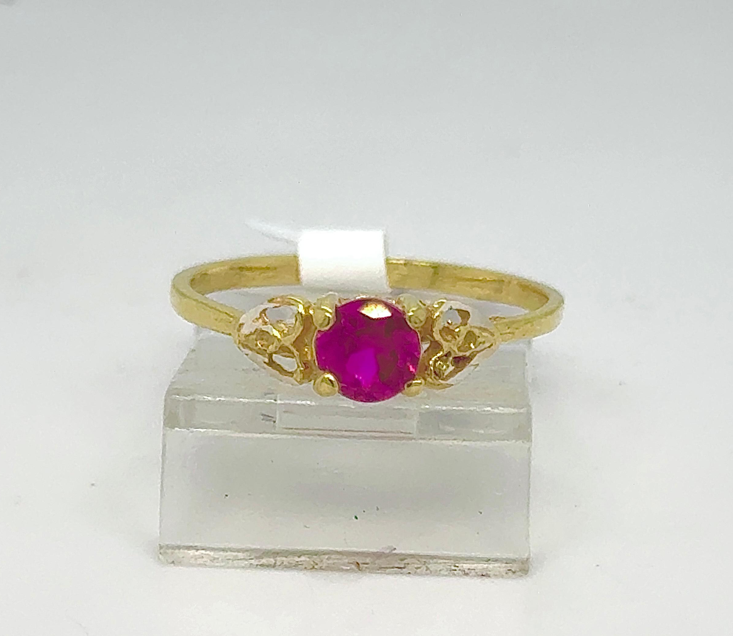 Gold Ladie Ring