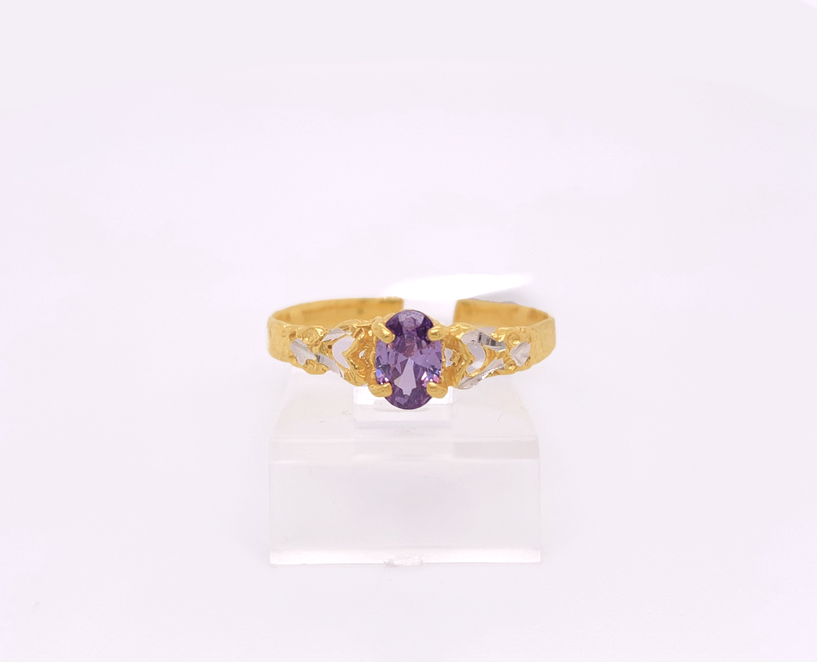 Gold Ladie Ring